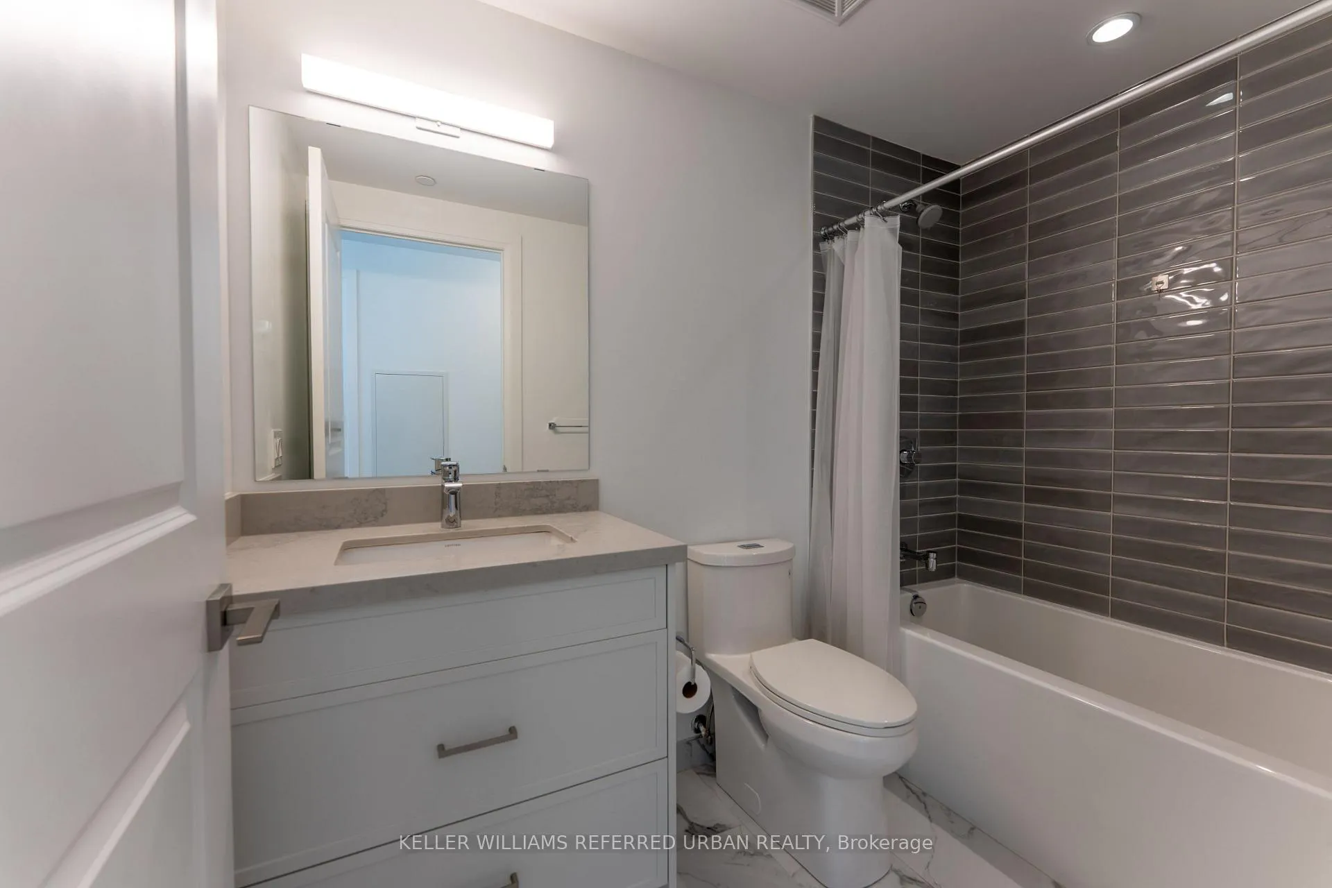 Photo 15 of Unit 309, 1700 Avenue Road, Toronto, Bedford Park-Nortown — HOMEH