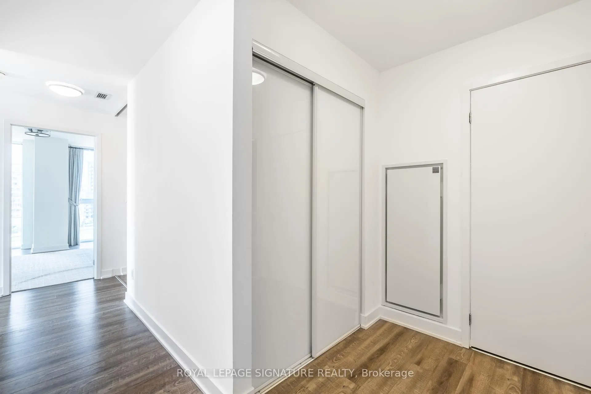 Photo 4 of Unit 715, 15 Baseball Place, Toronto, South Riverdale — HOMEH