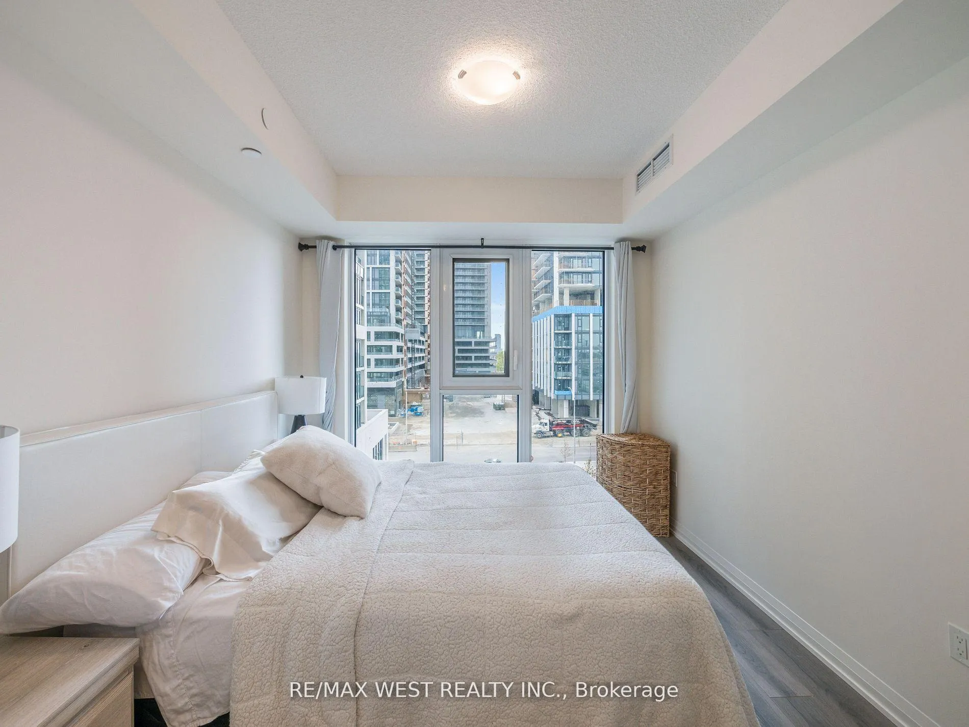 Photo 13 of Unit 411, 9000 Jane Street, Vaughan, Concord — HOMEH