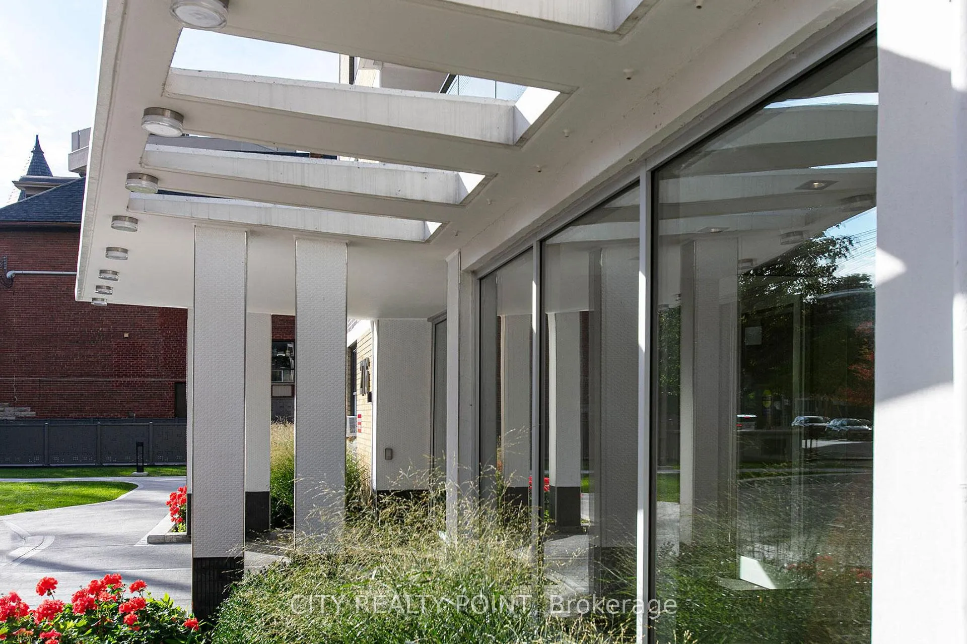 Photo 4 of Unit 607, 276 St George Street, Toronto, The Annex — HOMEH