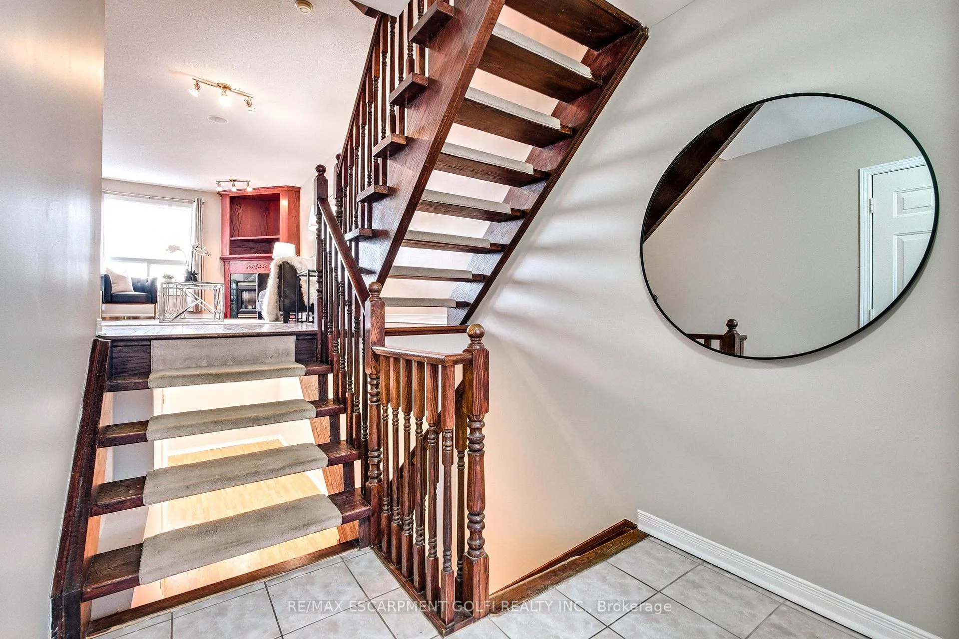 Photo 3 of Unit 31, 800 Paramount Drive, Hamilton, Stoney Creek — HOMEH