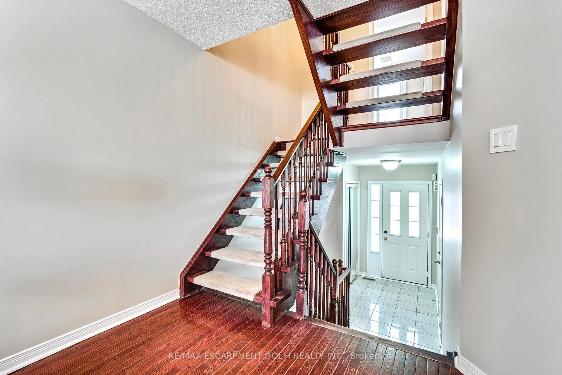 Photo 11 of Unit 31, 800 Paramount Drive, Hamilton, Stoney Creek — HOMEH