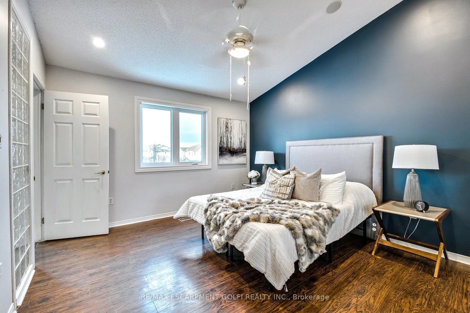 Photo 12 of Unit 31, 800 Paramount Drive, Hamilton, Stoney Creek — HOMEH