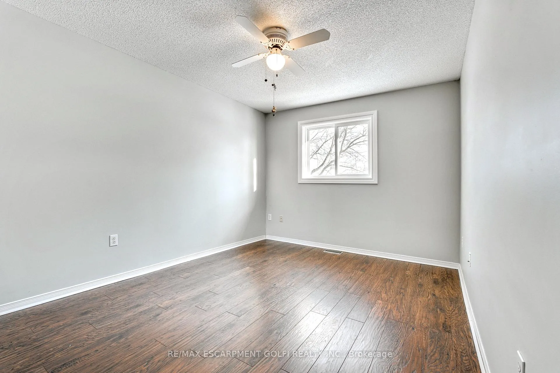 Photo 19 of Unit 31, 800 Paramount Drive, Hamilton, Stoney Creek — HOMEH