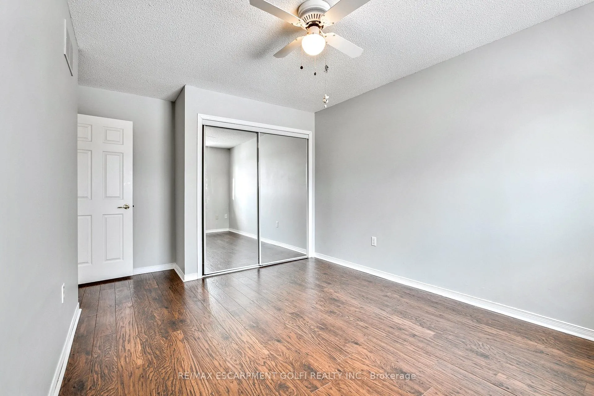 Photo 21 of Unit 31, 800 Paramount Drive, Hamilton, Stoney Creek — HOMEH