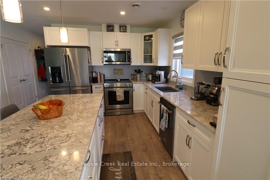 Photo 7 of 159 Lake Breeze Drive, Cramahe, Colborne — HOMEH