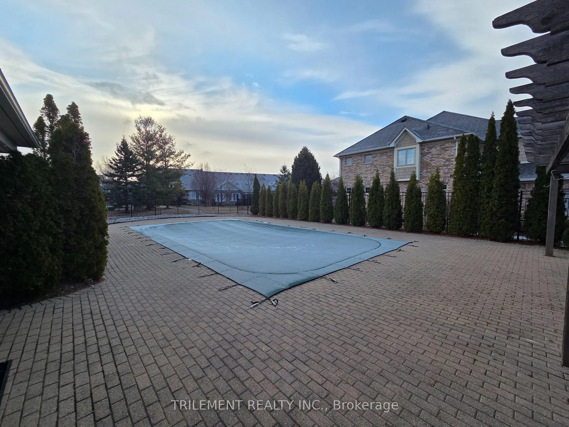 Photo 5 of 72 Louisbourg Way, Markham, Greensborough — HOMEH