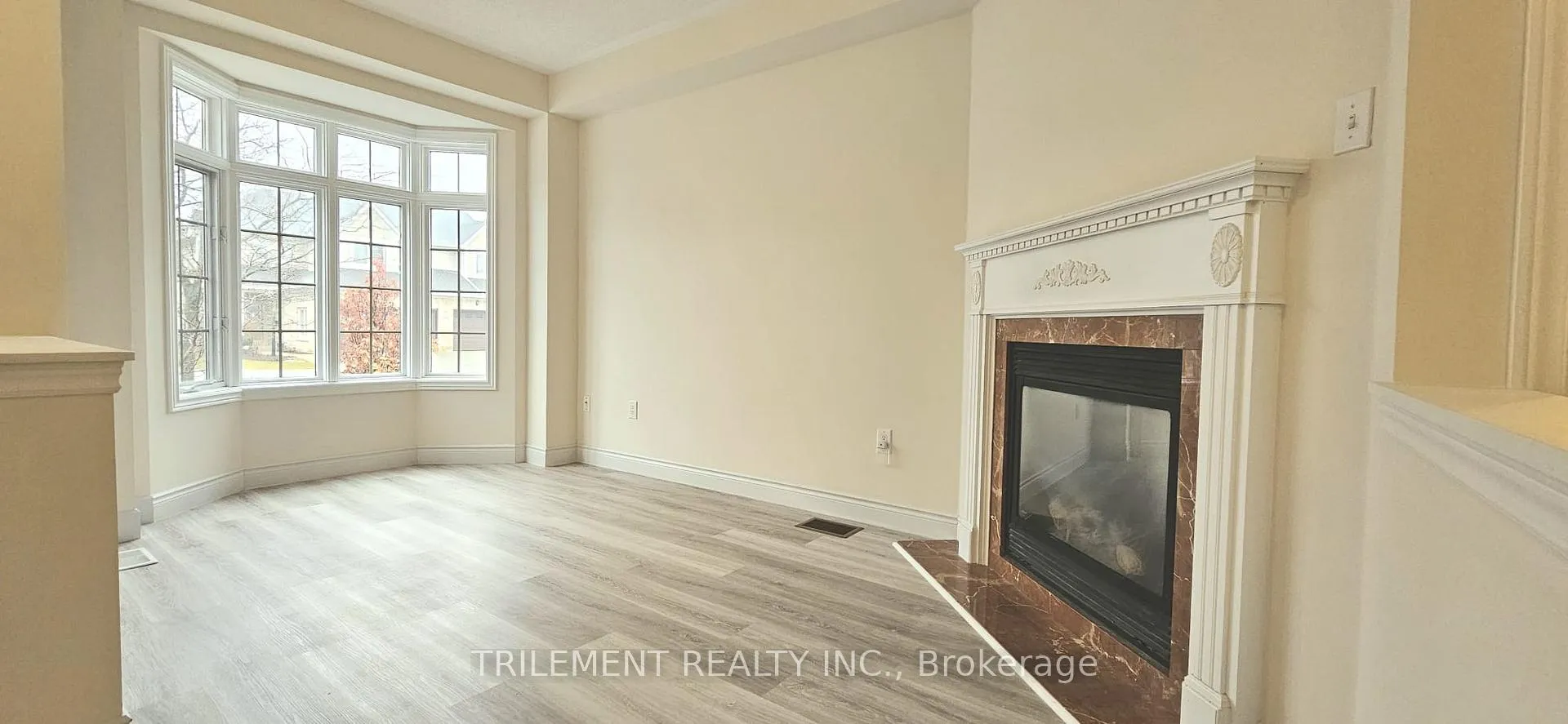 Photo 21 of 72 Louisbourg Way, Markham, Greensborough — HOMEH