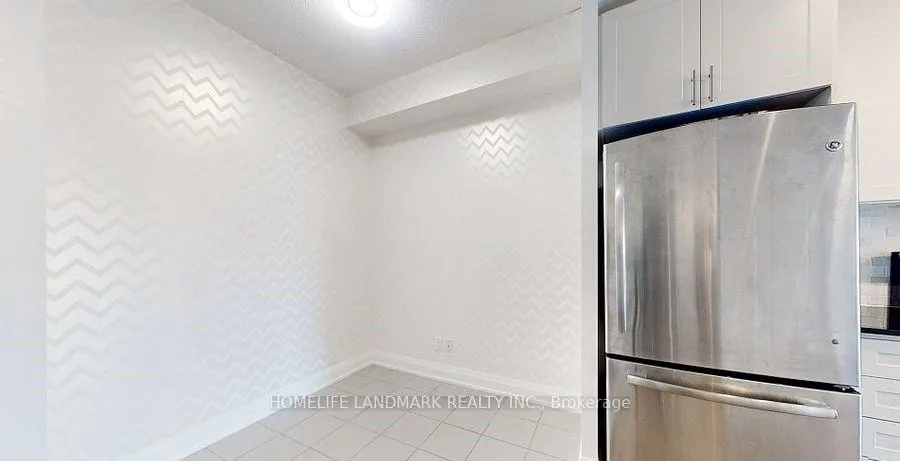 Photo 5 of Unit 827, 7161 Yonge St Street, Markham, Grandview — HOMEH