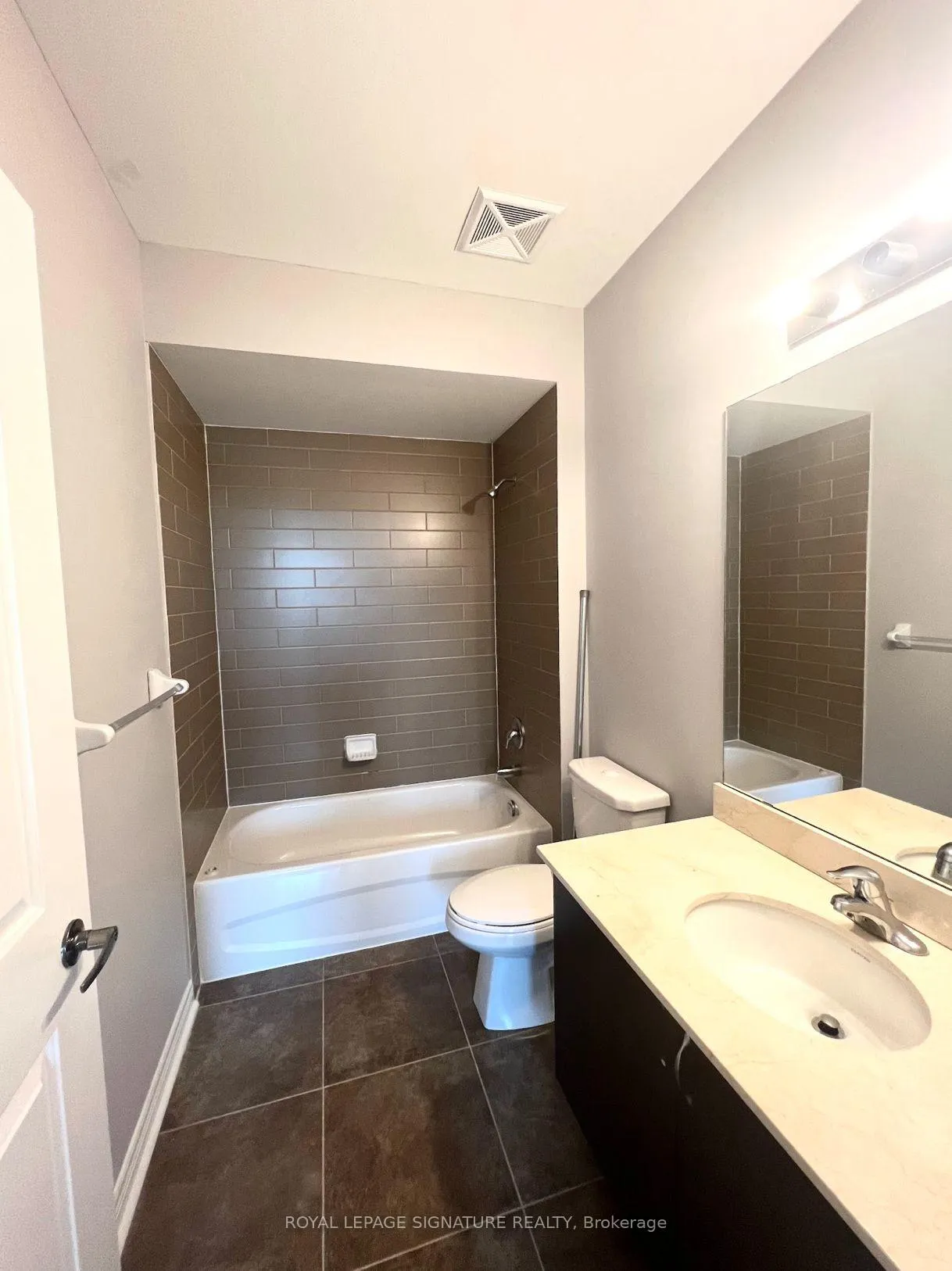 Photo 6 of Unit 602, 7400 Markham Road, Markham, Middlefield — HOMEH