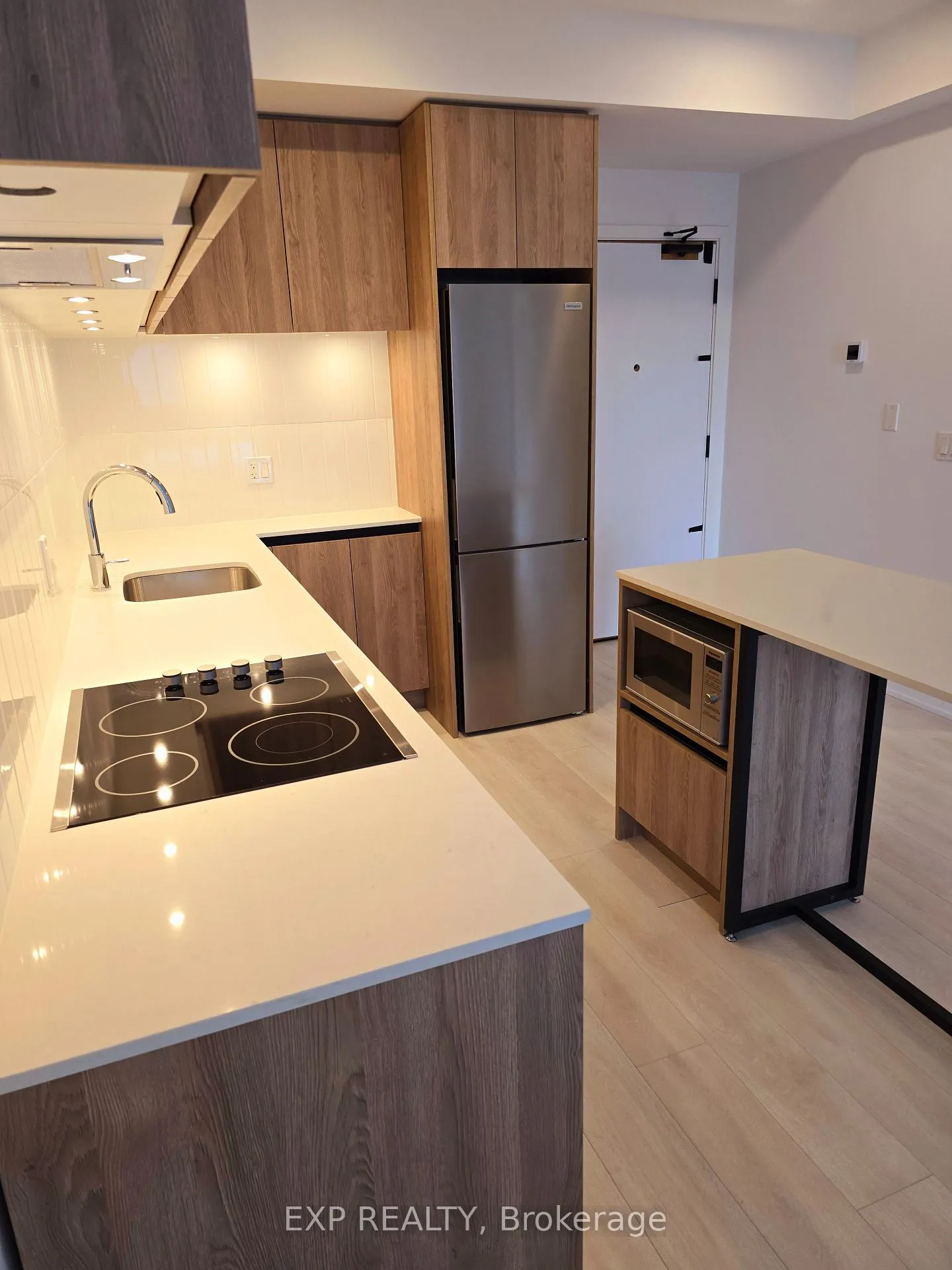 Photo 3 of Unit A-419, 7950 bathurst Street, Vaughan, Beverley Glen — HOMEH