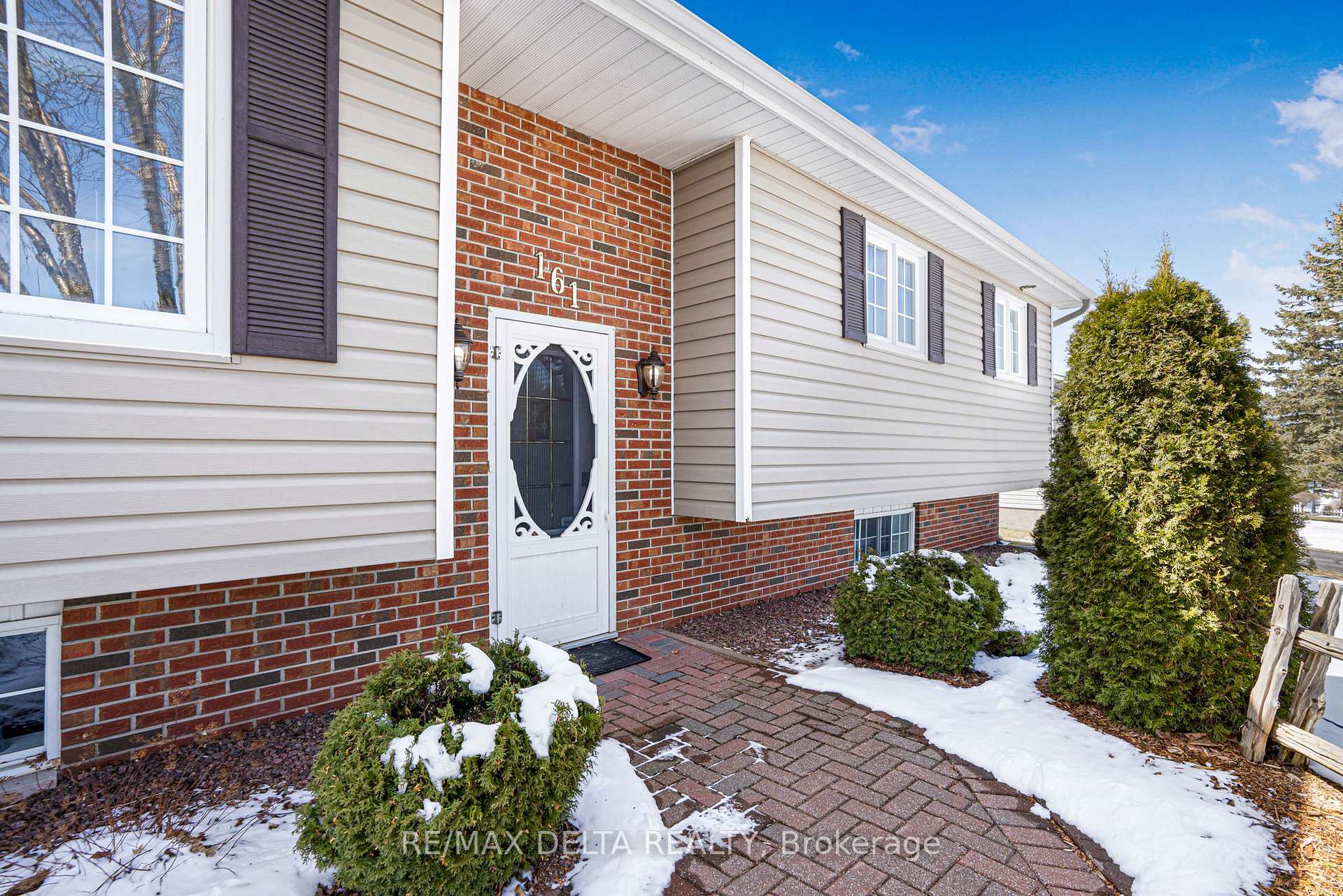 Photo 3 of 161 Home Avenue, Champlain, Vankleek Hill — HOMEH