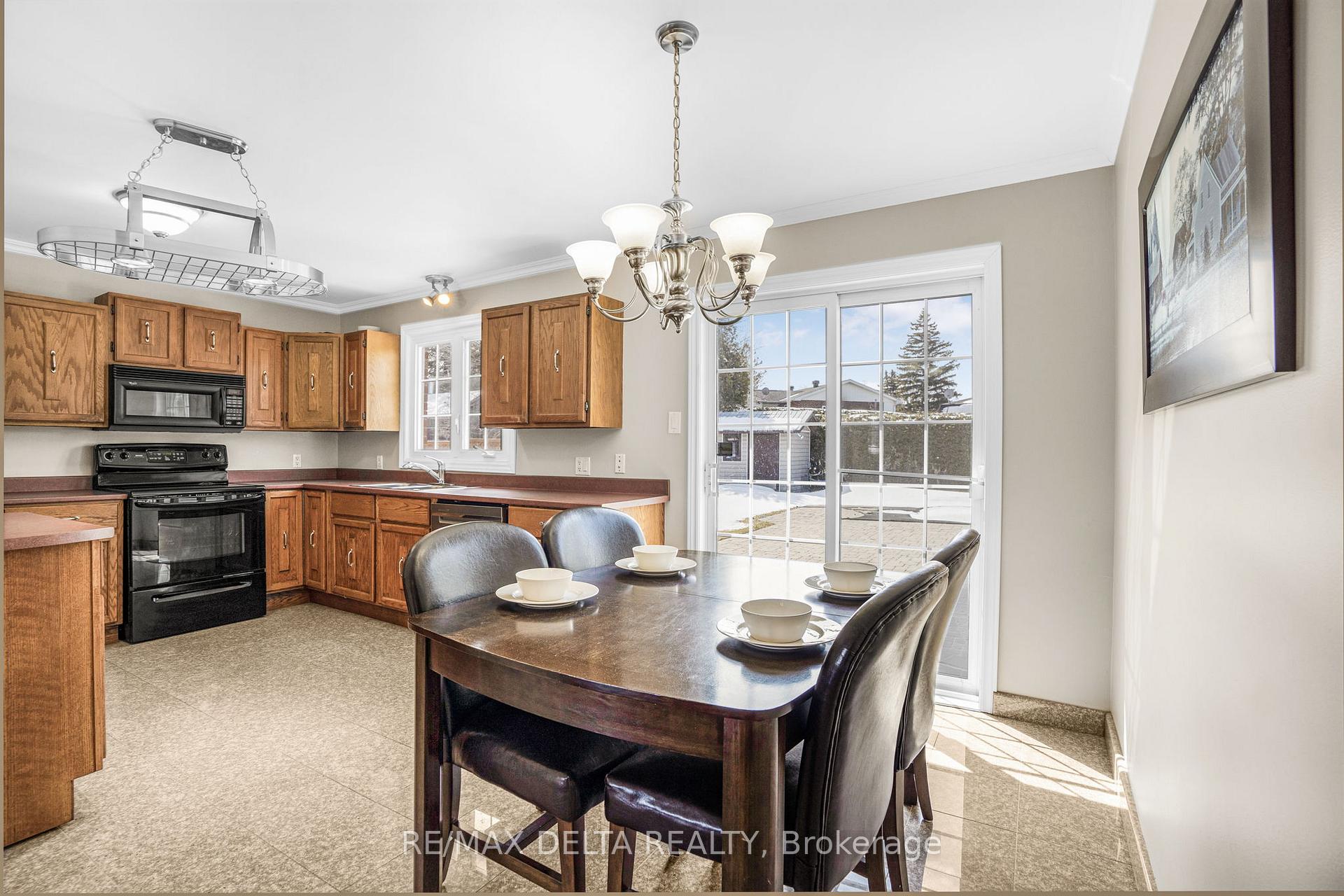 Photo 8 of 161 Home Avenue, Champlain, Vankleek Hill — HOMEH