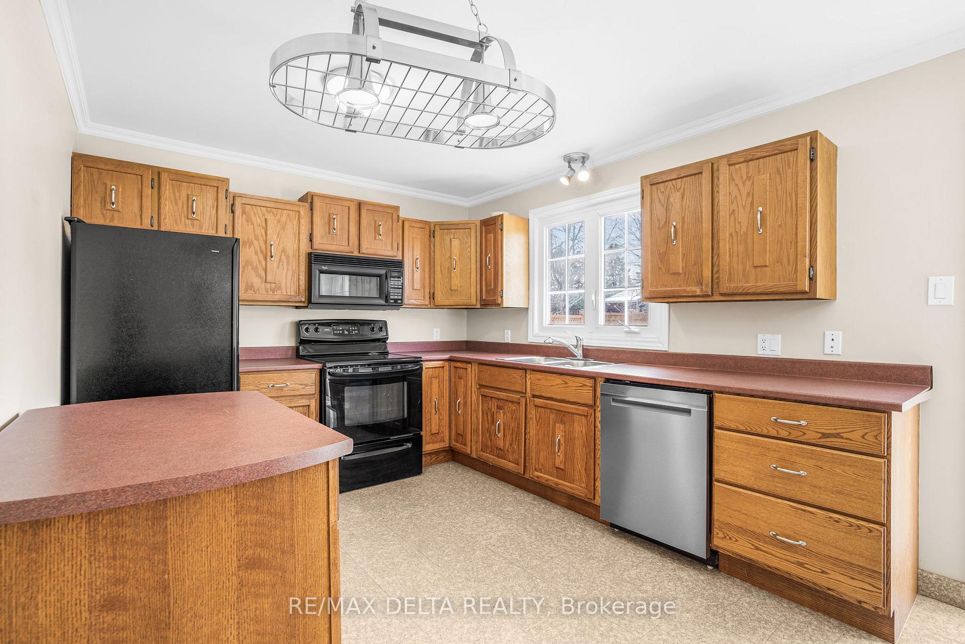 Photo 9 of 161 Home Avenue, Champlain, Vankleek Hill — HOMEH