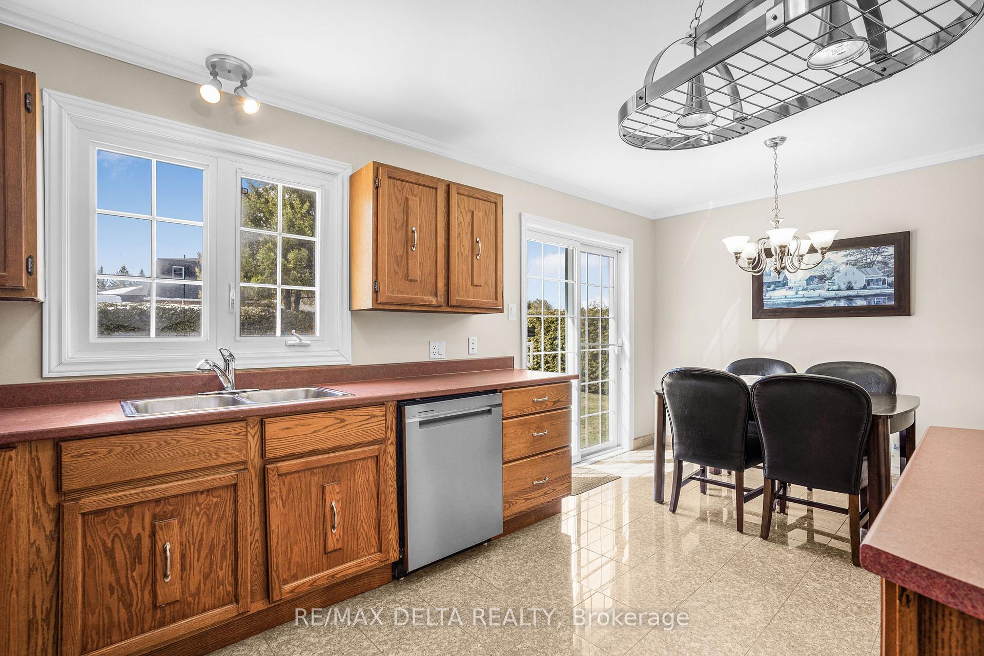 Photo 10 of 161 Home Avenue, Champlain, Vankleek Hill — HOMEH