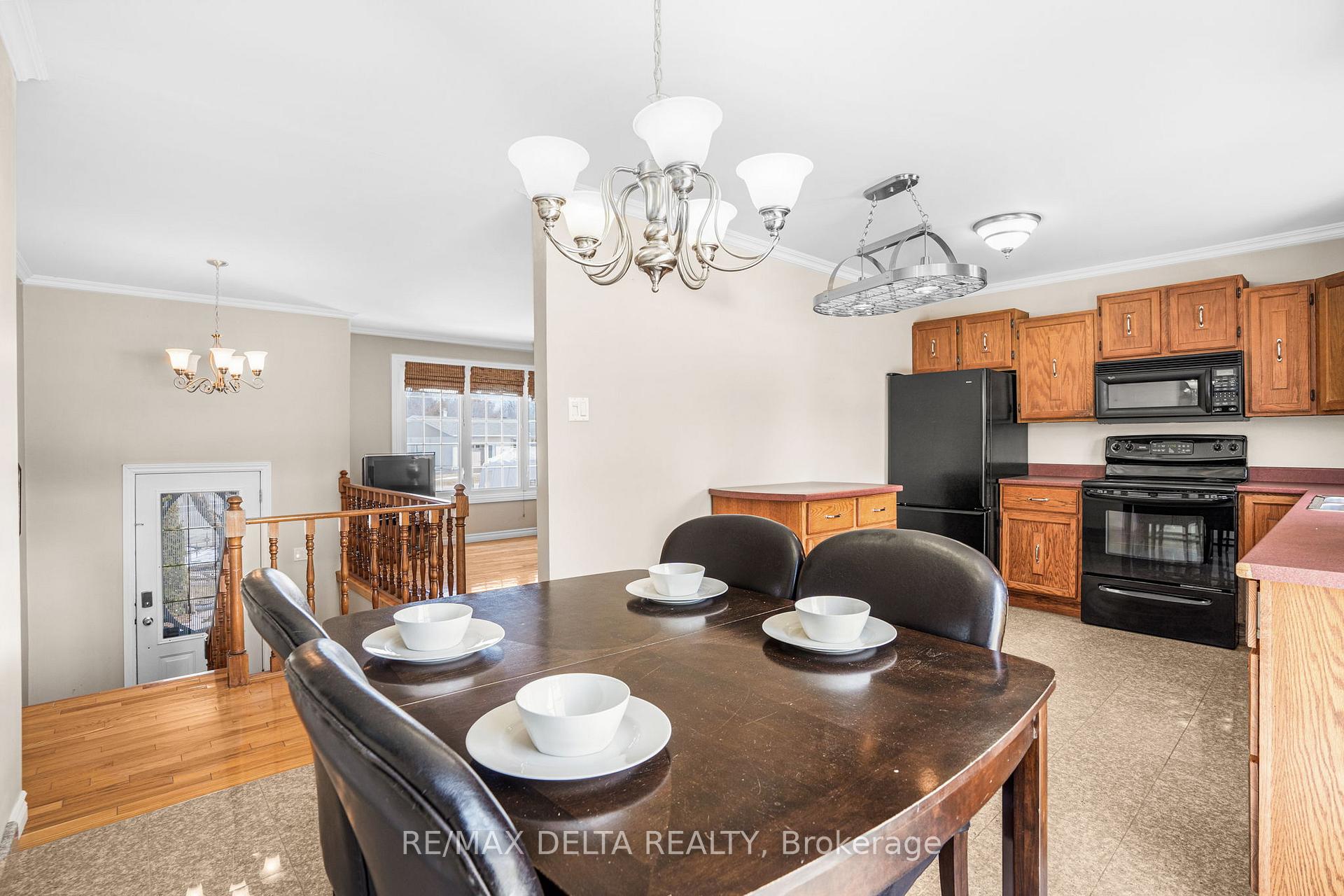 Photo 13 of 161 Home Avenue, Champlain, Vankleek Hill — HOMEH