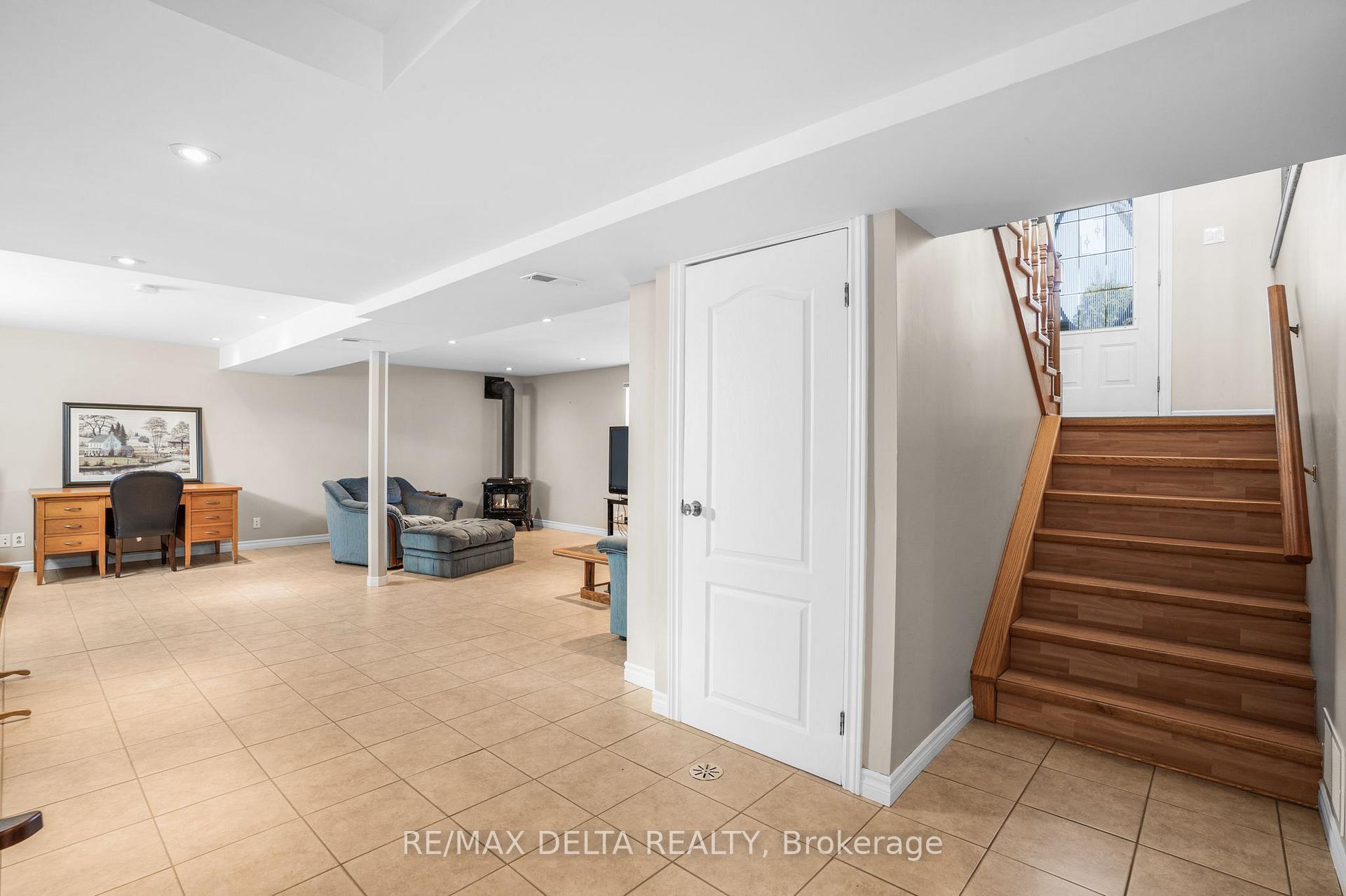 Photo 20 of 161 Home Avenue, Champlain, Vankleek Hill — HOMEH