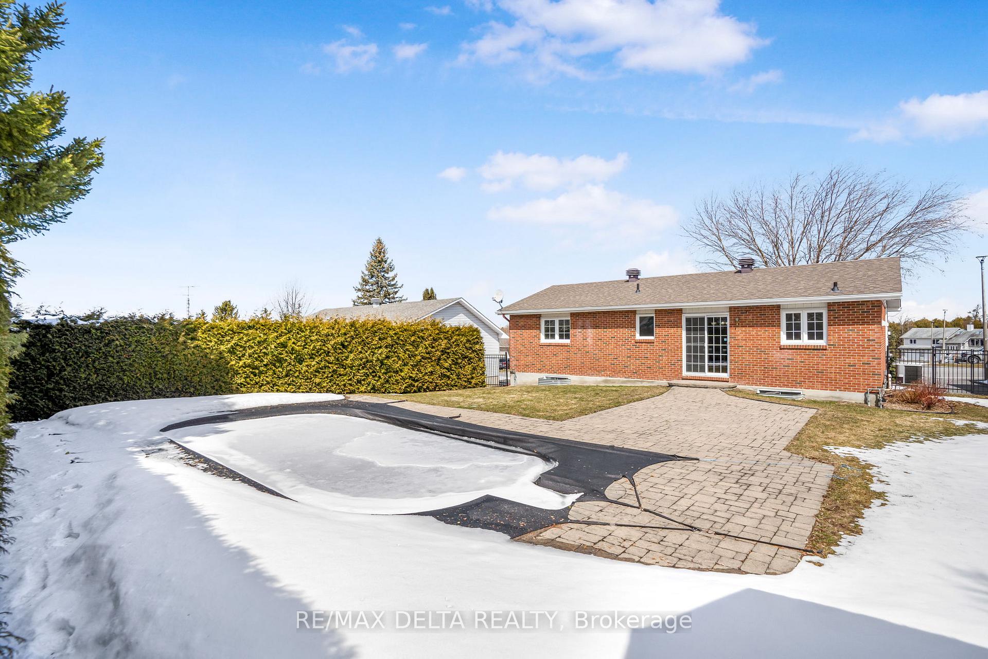 Photo 26 of 161 Home Avenue, Champlain, Vankleek Hill — HOMEH