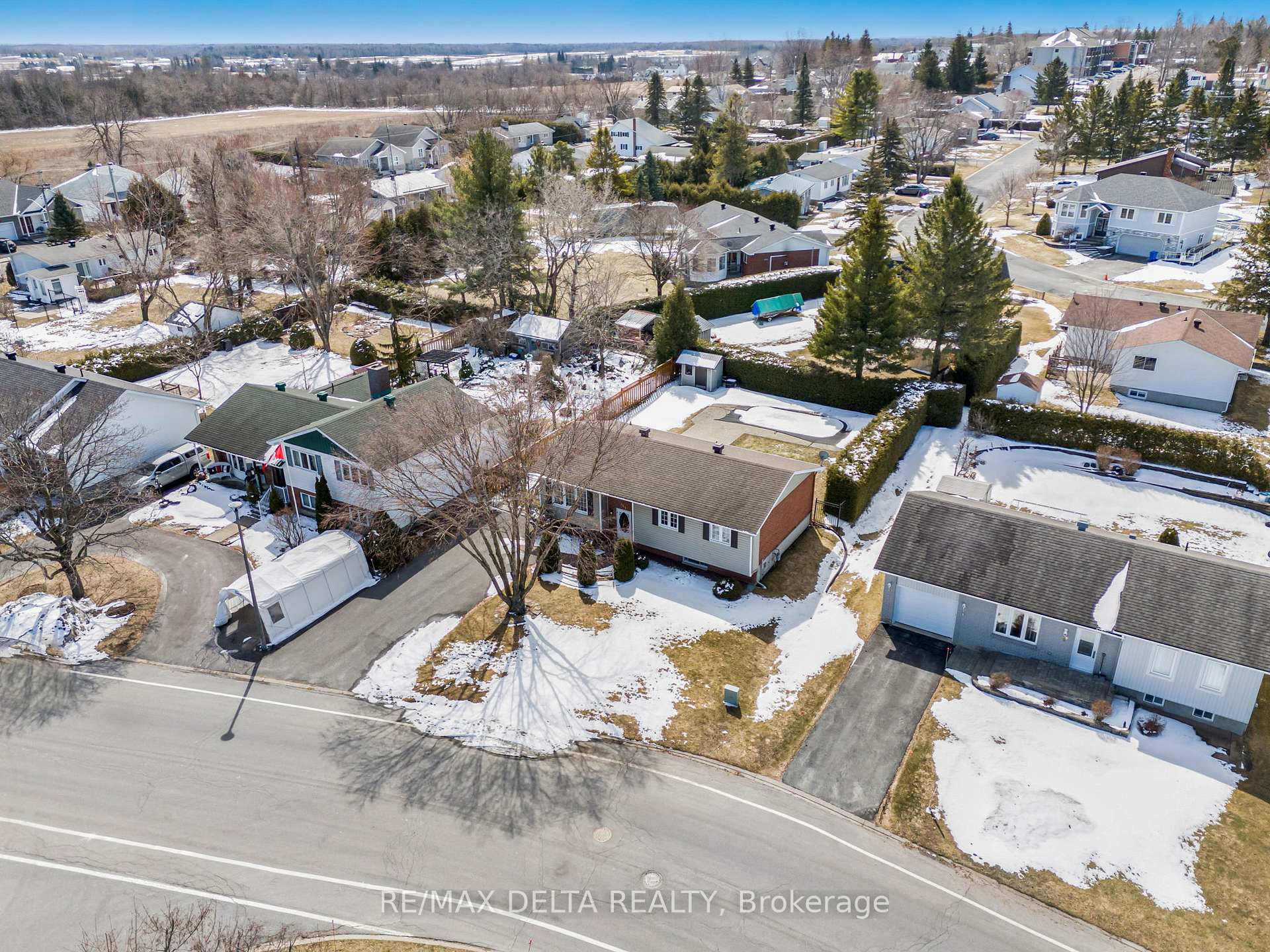 Photo 30 of 161 Home Avenue, Champlain, Vankleek Hill — HOMEH