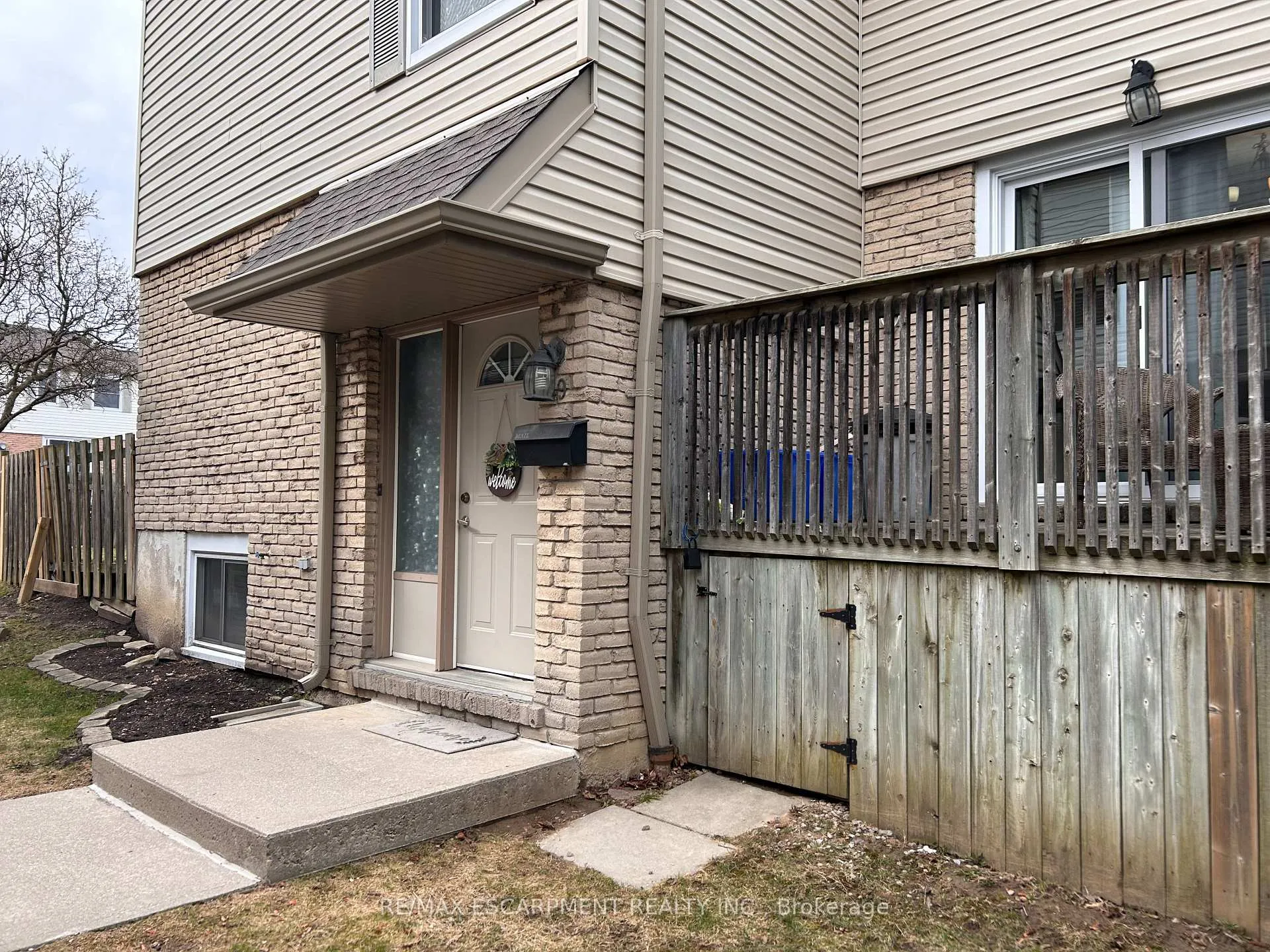 Photo 1 of Unit 49, 1300 Upper Ottawa Street, Hamilton, Quinndale — HOMEH