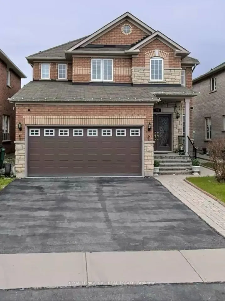 Front of Unit Upper, 33 Crystal Glen Crescent