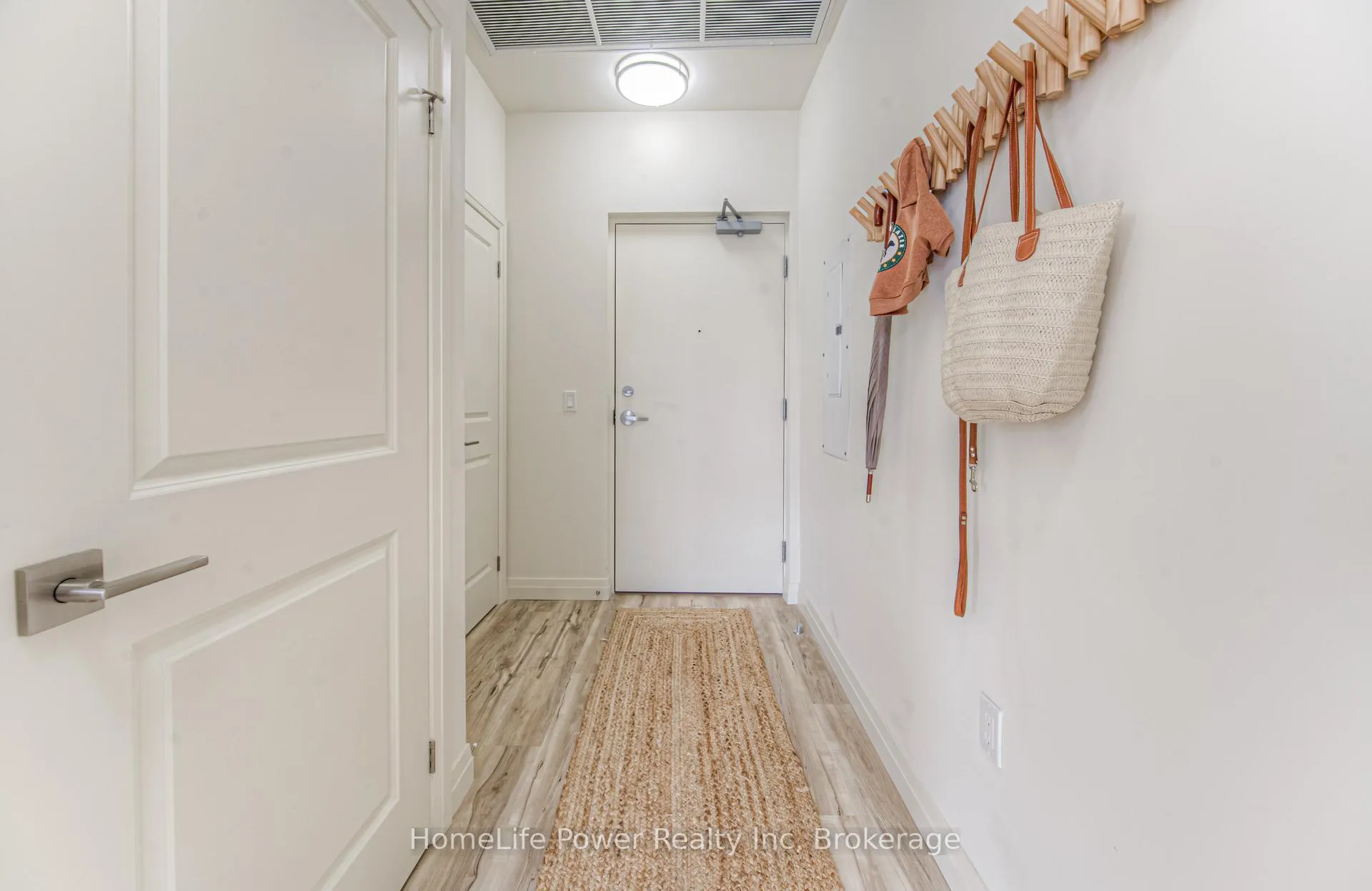 Photo 2 of Unit G4, 301 Westmount Road, Kitchener — HOMEH