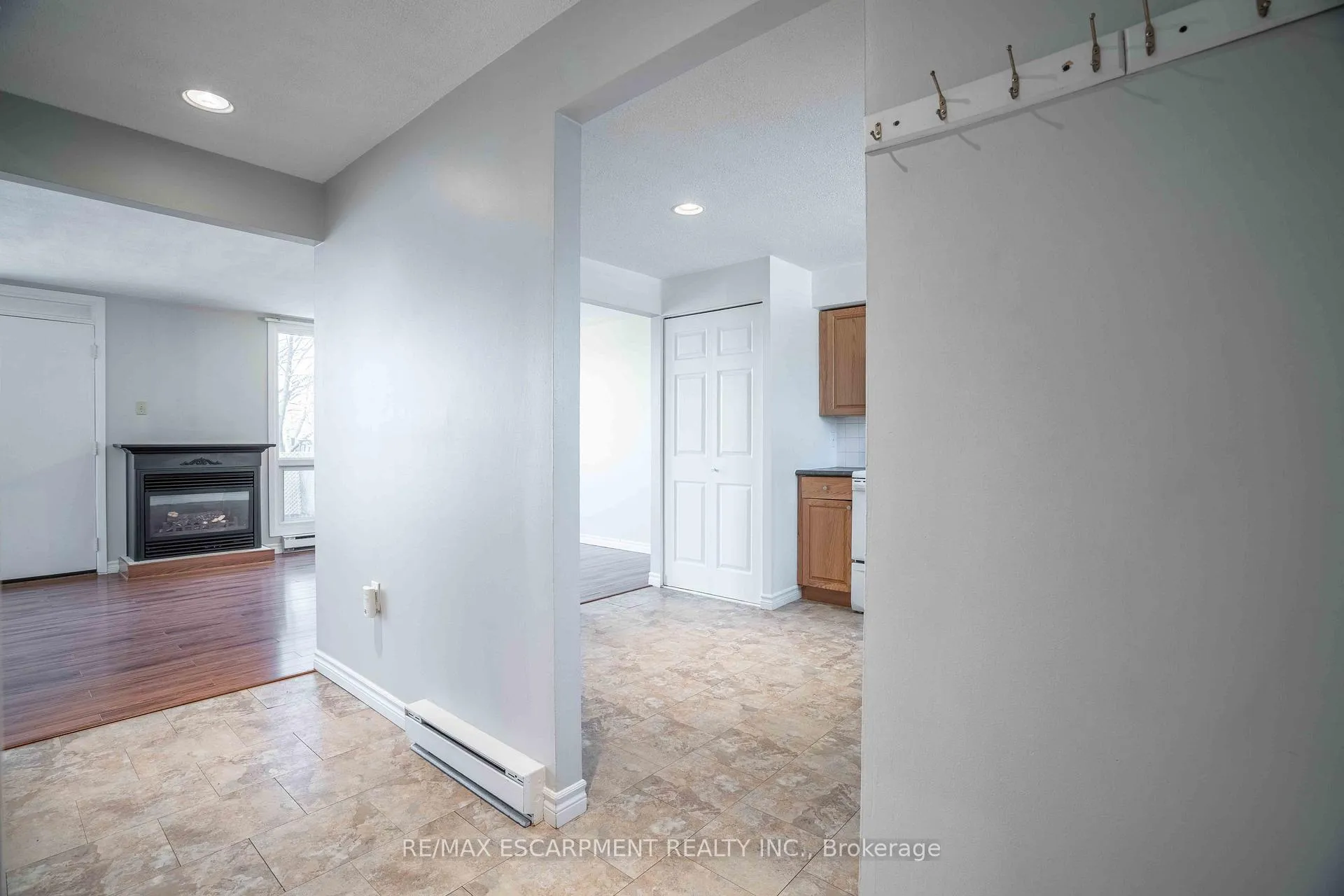 Photo 3 of Unit A10, 25 Britten Close, Hamilton, Rolston — HOMEH