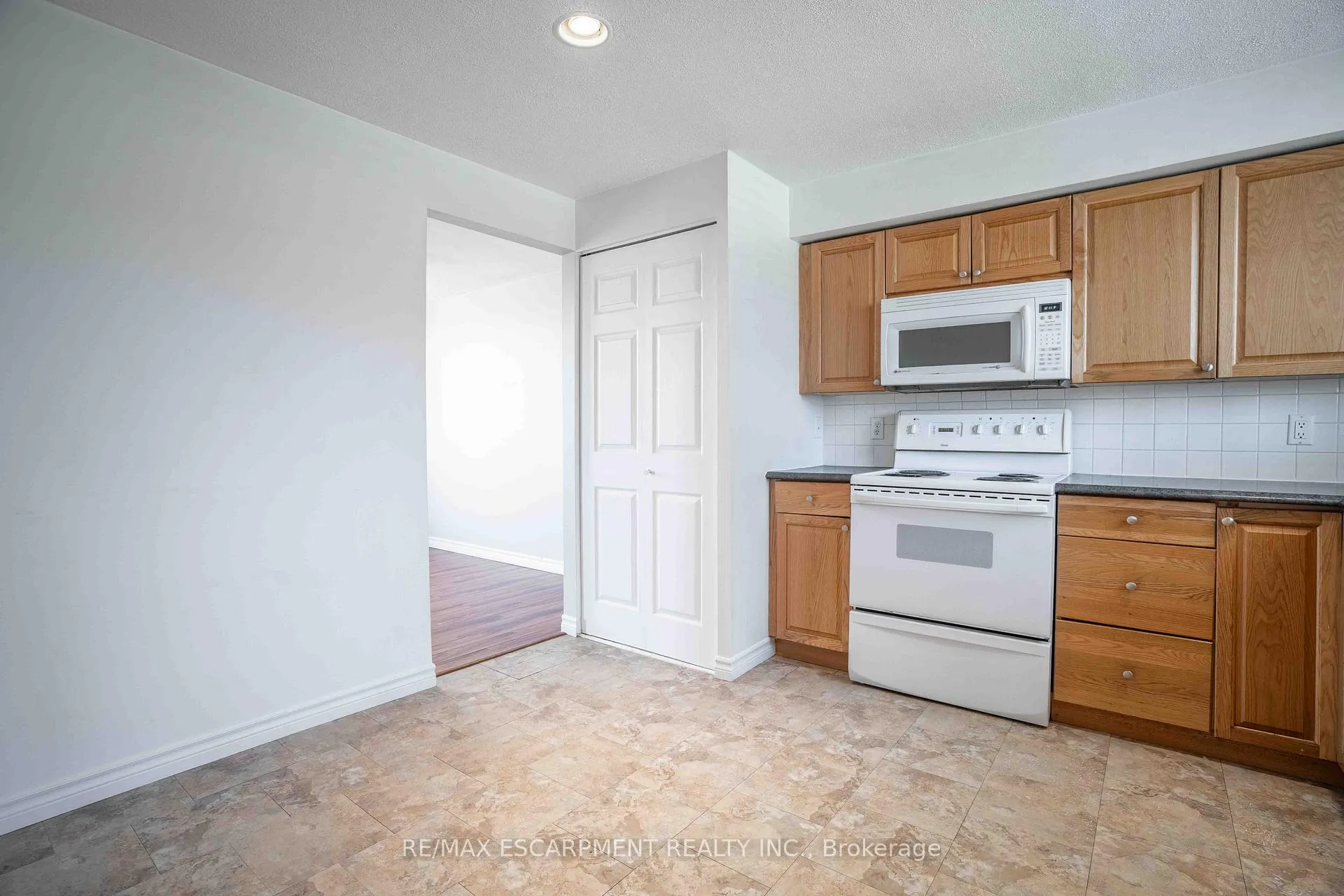 Photo 5 of Unit A10, 25 Britten Close, Hamilton, Rolston — HOMEH