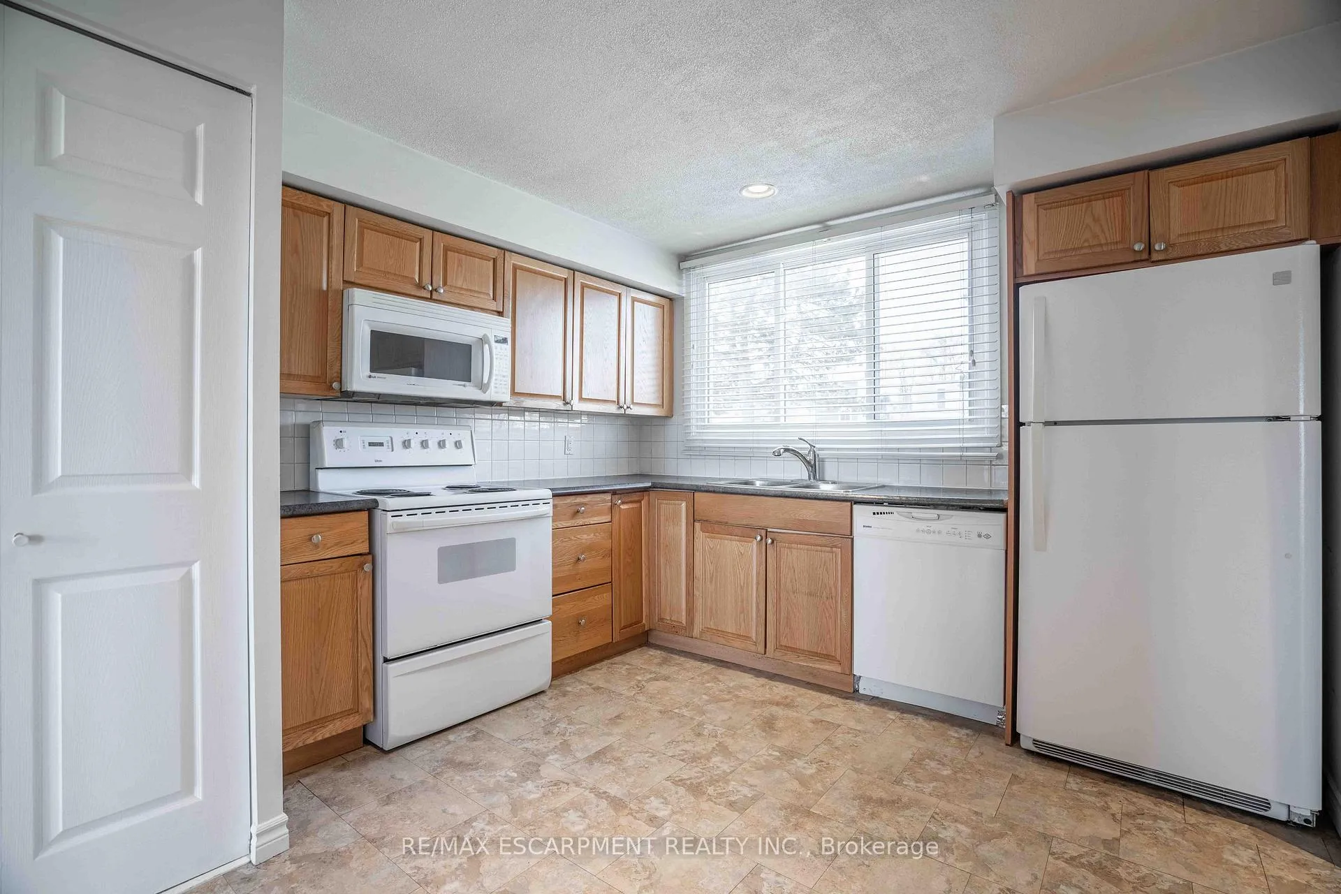 Photo 6 of Unit A10, 25 Britten Close, Hamilton, Rolston — HOMEH