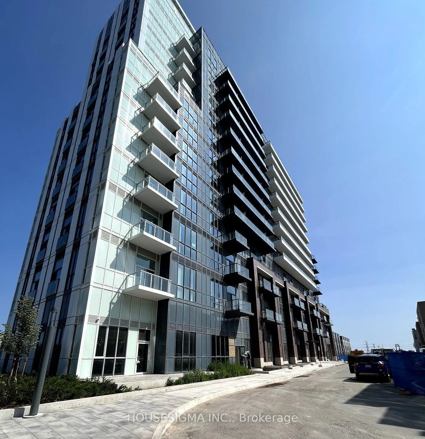 Photo 1 of Unit 822, 60 Honeycrisp Crescent S, Vaughan, Vaughan Corporate Centre — HOMEH