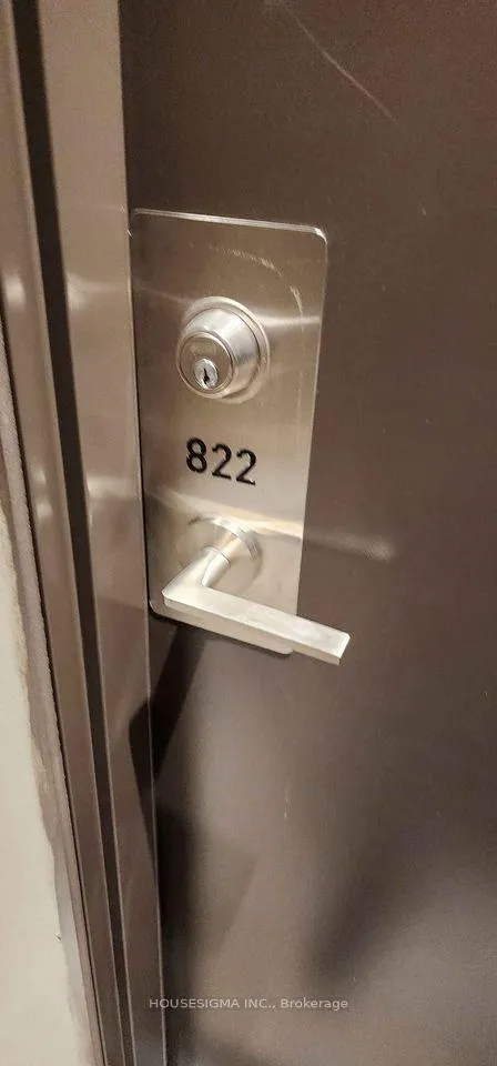 Photo 2 of Unit 822, 60 Honeycrisp Crescent S, Vaughan, Vaughan Corporate Centre — HOMEH