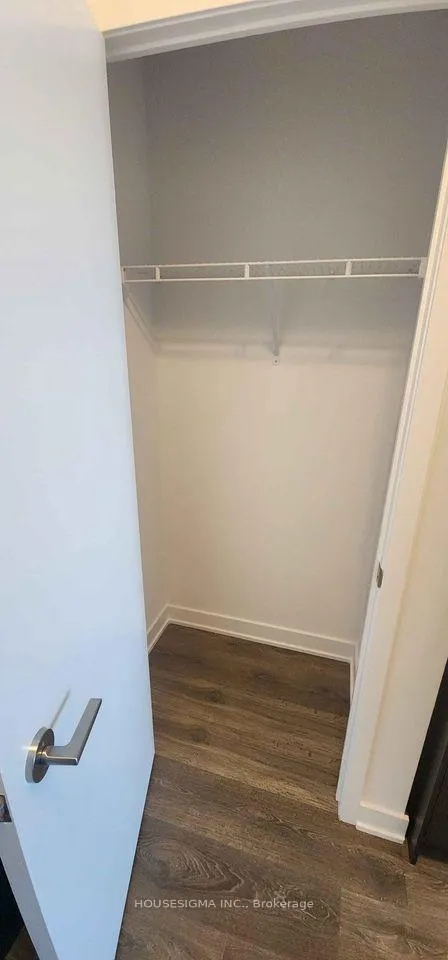 Photo 6 of Unit 822, 60 Honeycrisp Crescent S, Vaughan, Vaughan Corporate Centre — HOMEH