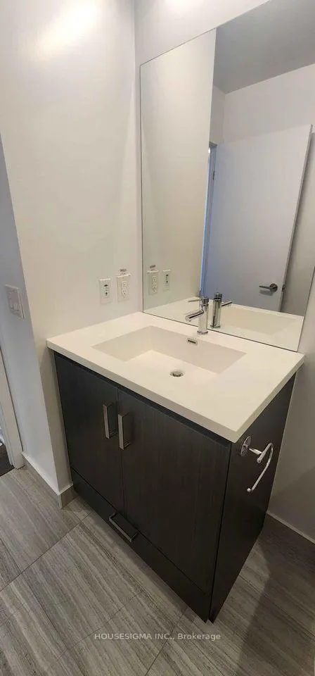 Photo 7 of Unit 822, 60 Honeycrisp Crescent S, Vaughan, Vaughan Corporate Centre — HOMEH
