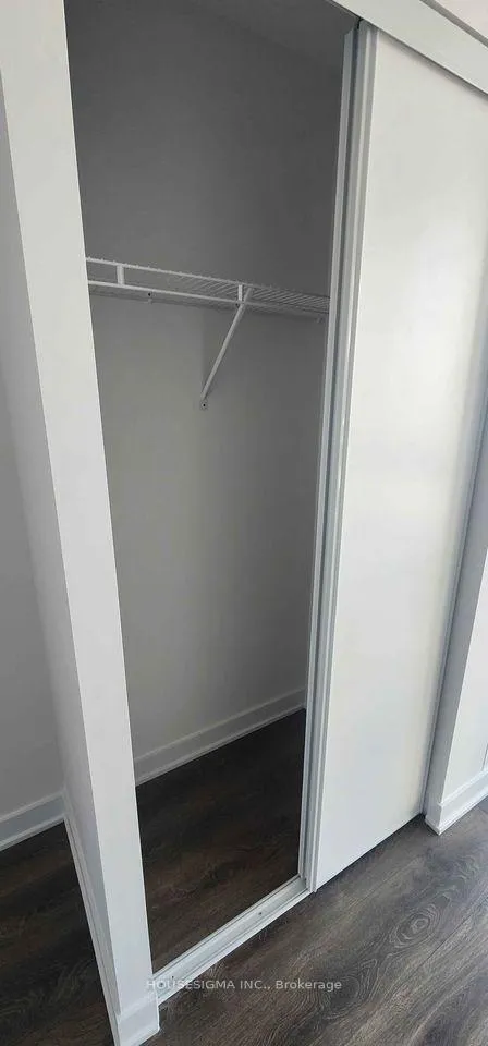 Photo 10 of Unit 822, 60 Honeycrisp Crescent S, Vaughan, Vaughan Corporate Centre — HOMEH