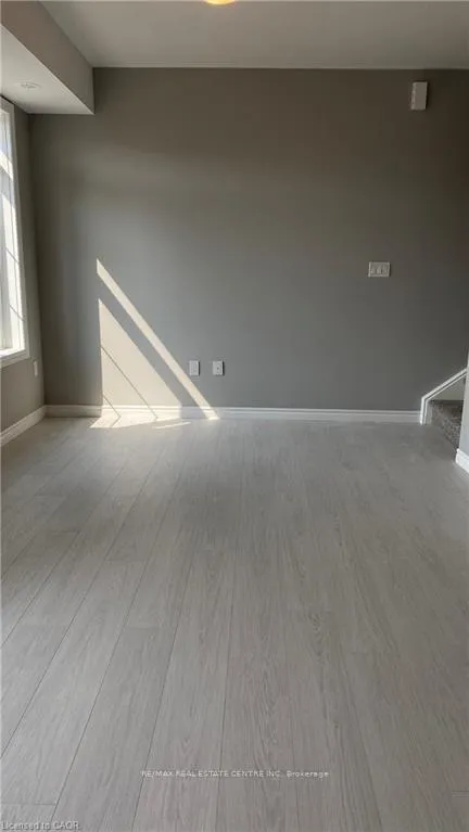 Photo 6 of 70 Wheat Lane, Kitchener — HOMEH