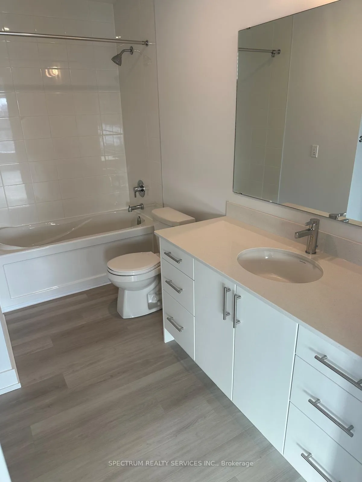 Photo 6 of Unit 518, 1100 Lackner Place, Kitchener — HOMEH