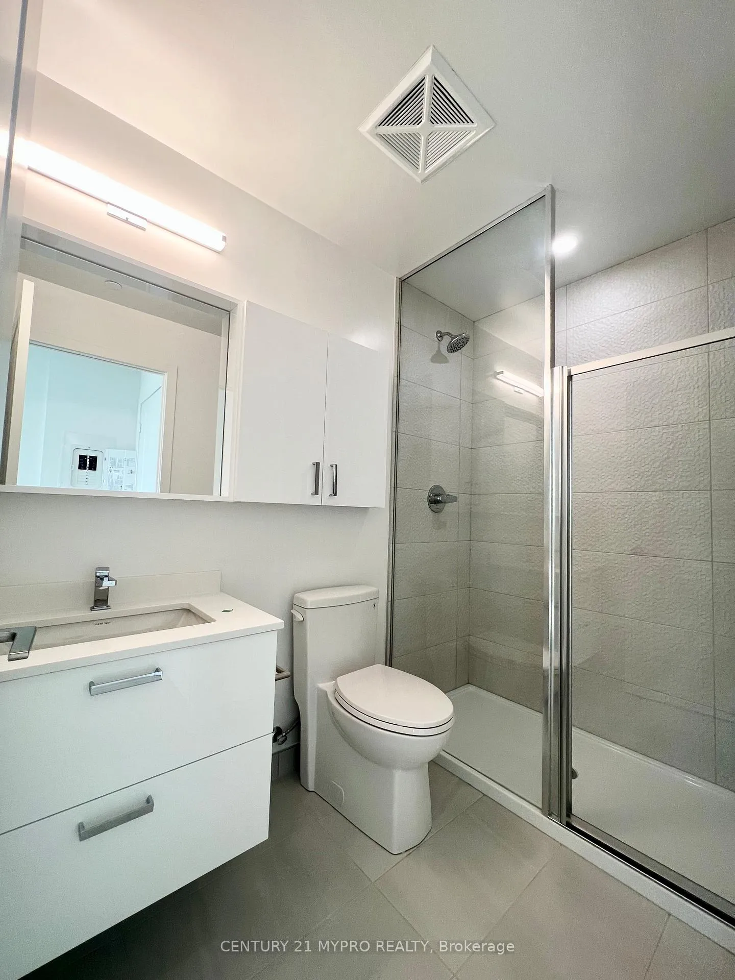 Photo 17 of Unit 804, 30 Upper Mall Way, Vaughan, Brownridge — HOMEH