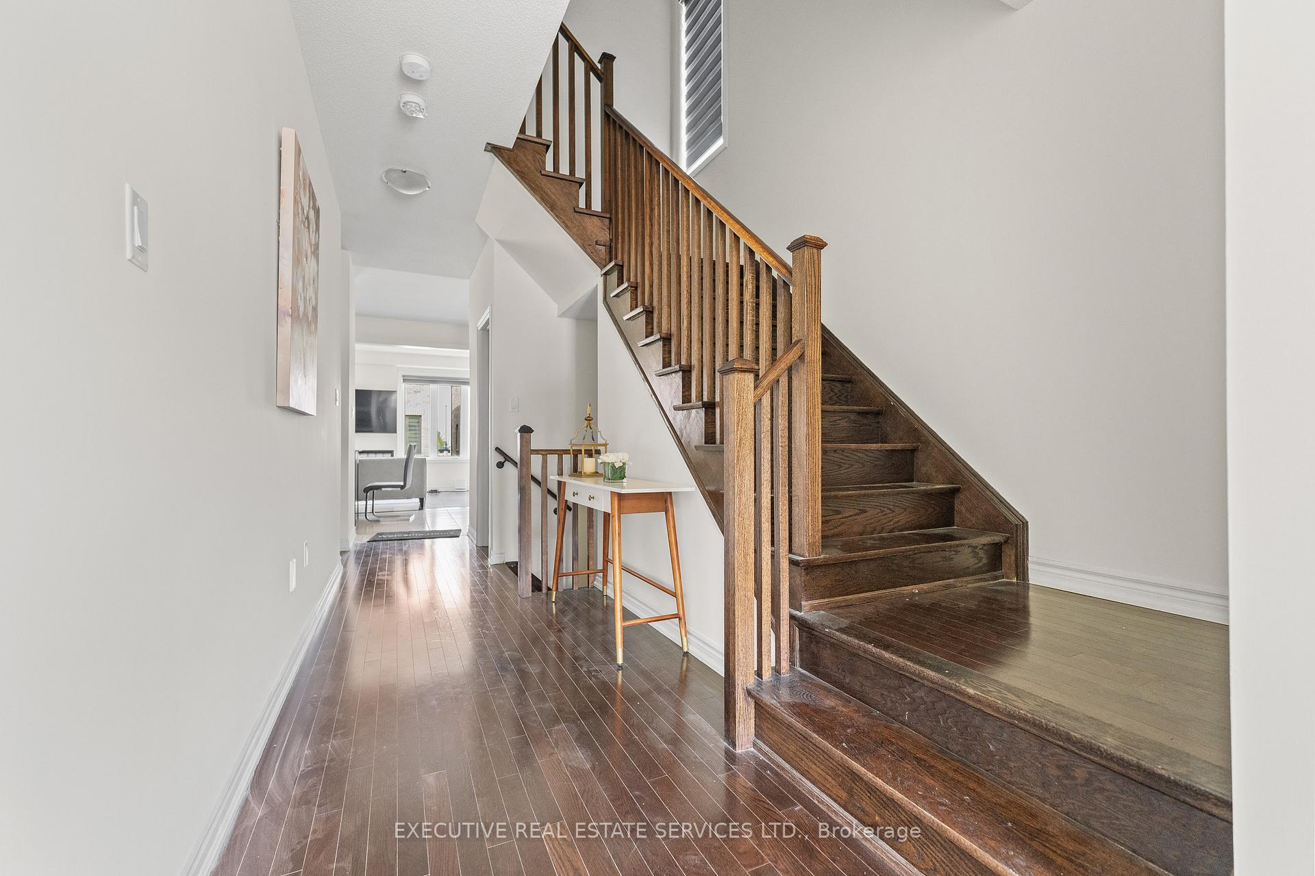Photo 11 of 36 Truffle Court, Brampton, Northwest Brampton — HOMEH