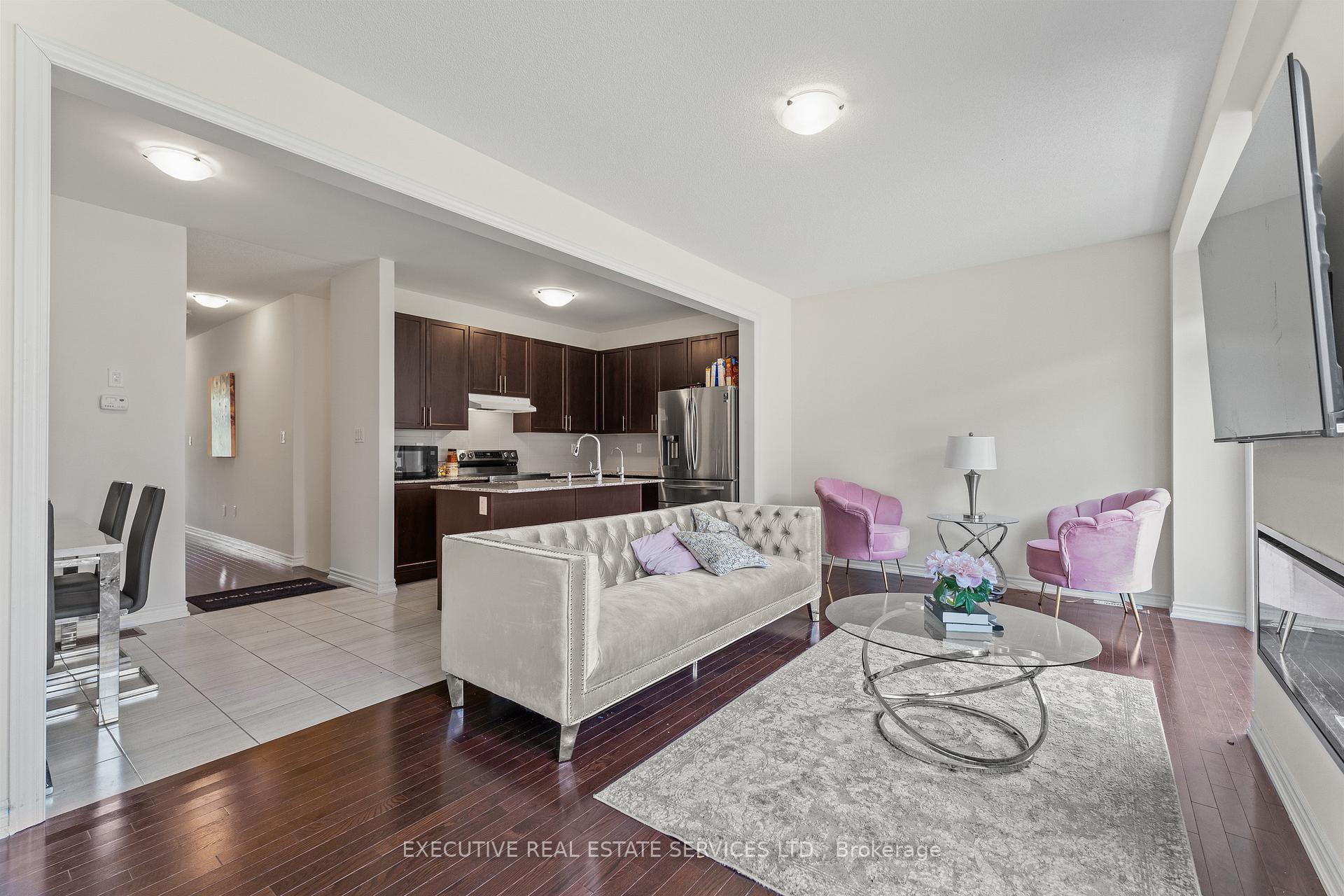 Photo 3 of 36 Truffle Court, Brampton, Northwest Brampton — HOMEH