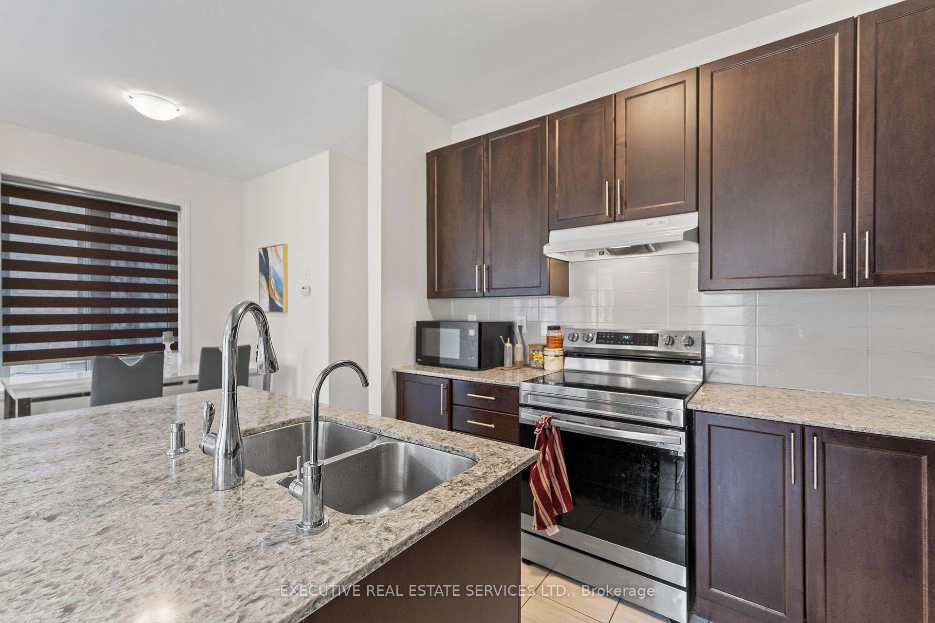 Photo 14 of 36 Truffle Court, Brampton, Northwest Brampton — HOMEH