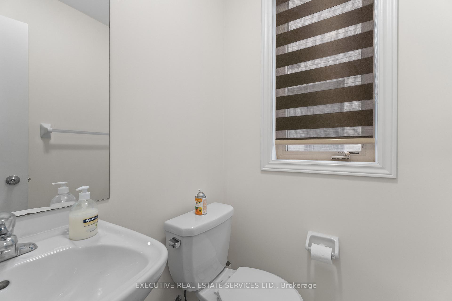 Photo 7 of 36 Truffle Court, Brampton, Northwest Brampton — HOMEH