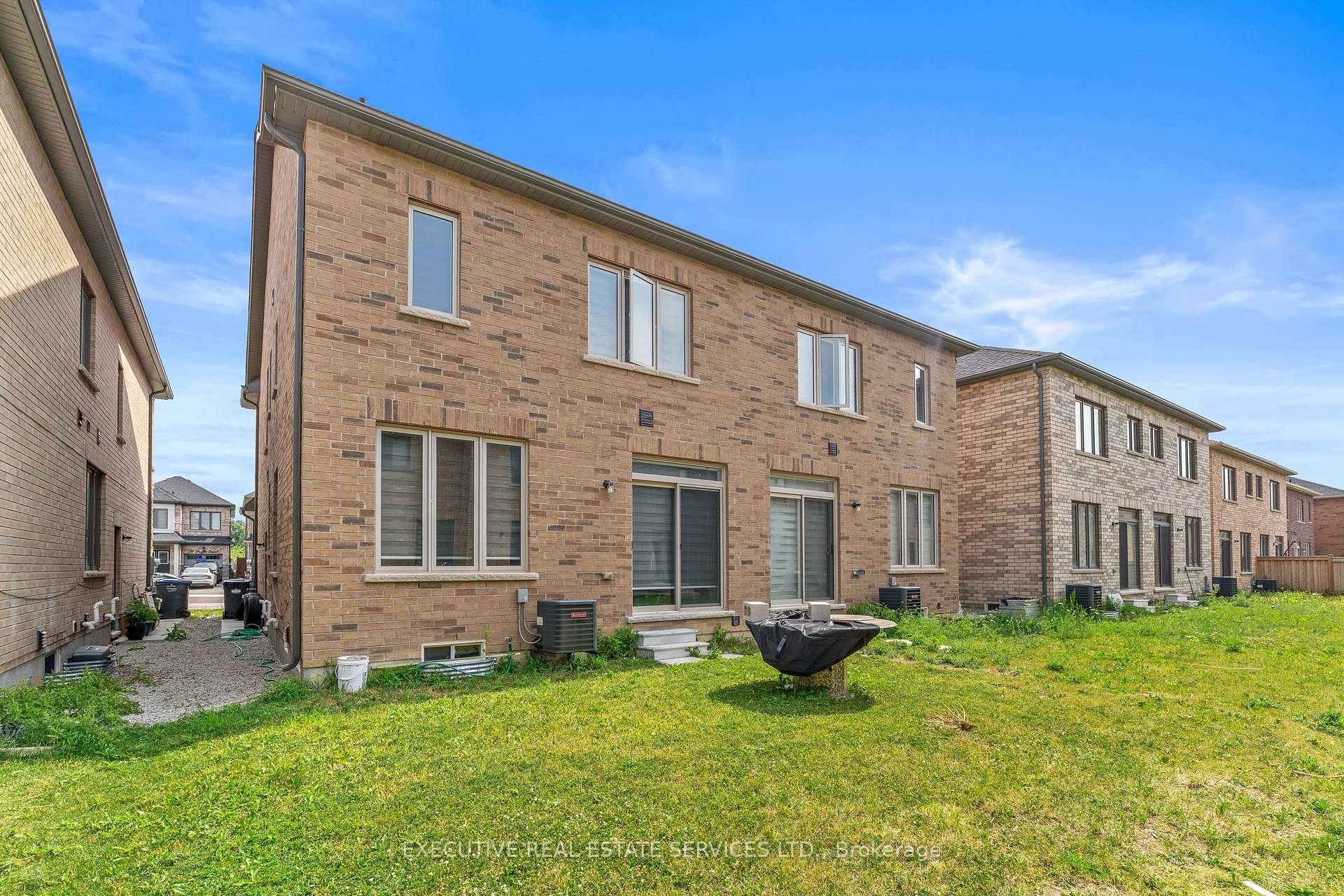 Photo 21 of 36 Truffle Court, Brampton, Northwest Brampton — HOMEH