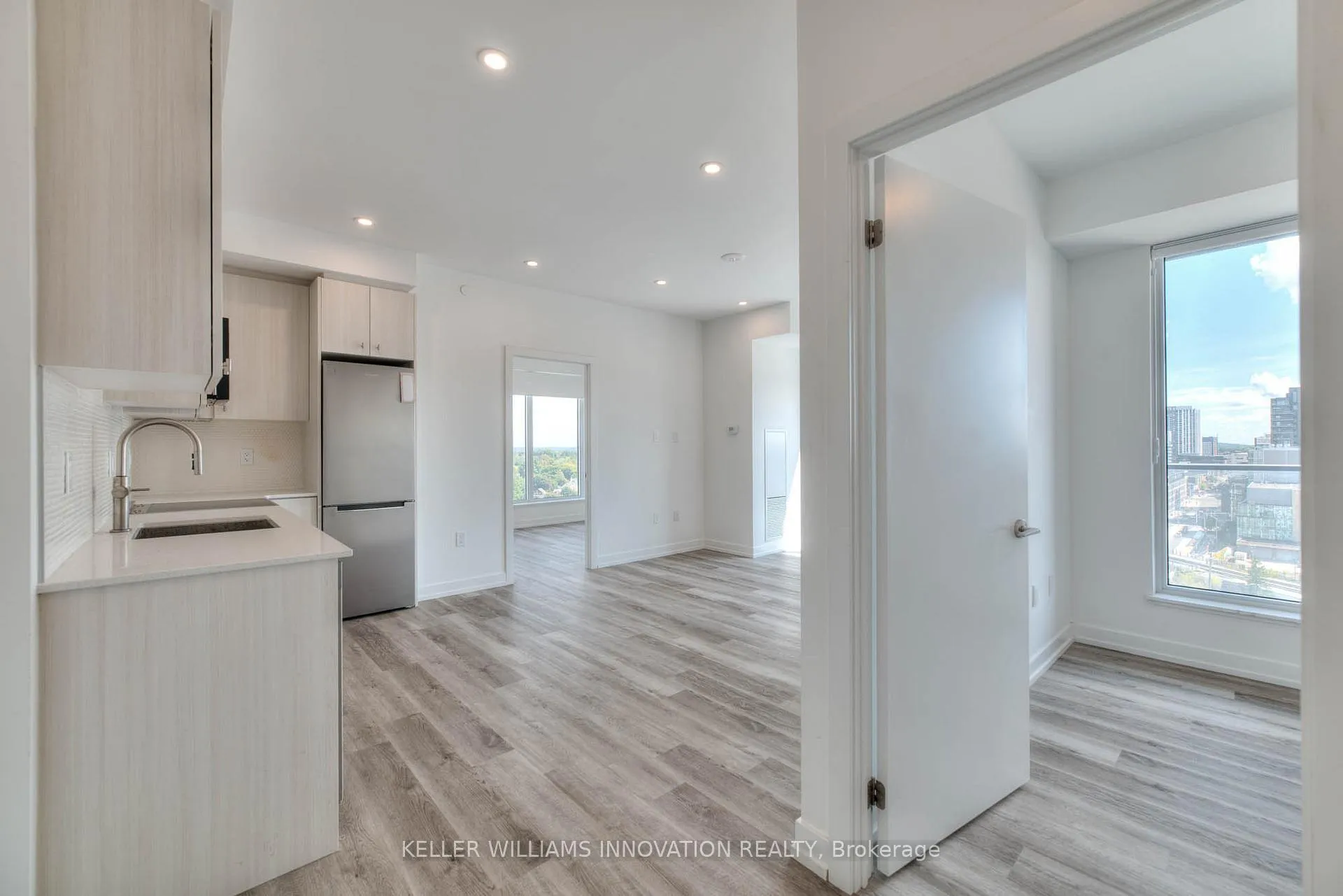 Photo 5 of Unit 1012, 5 Wellington Street S, Kitchener — HOMEH