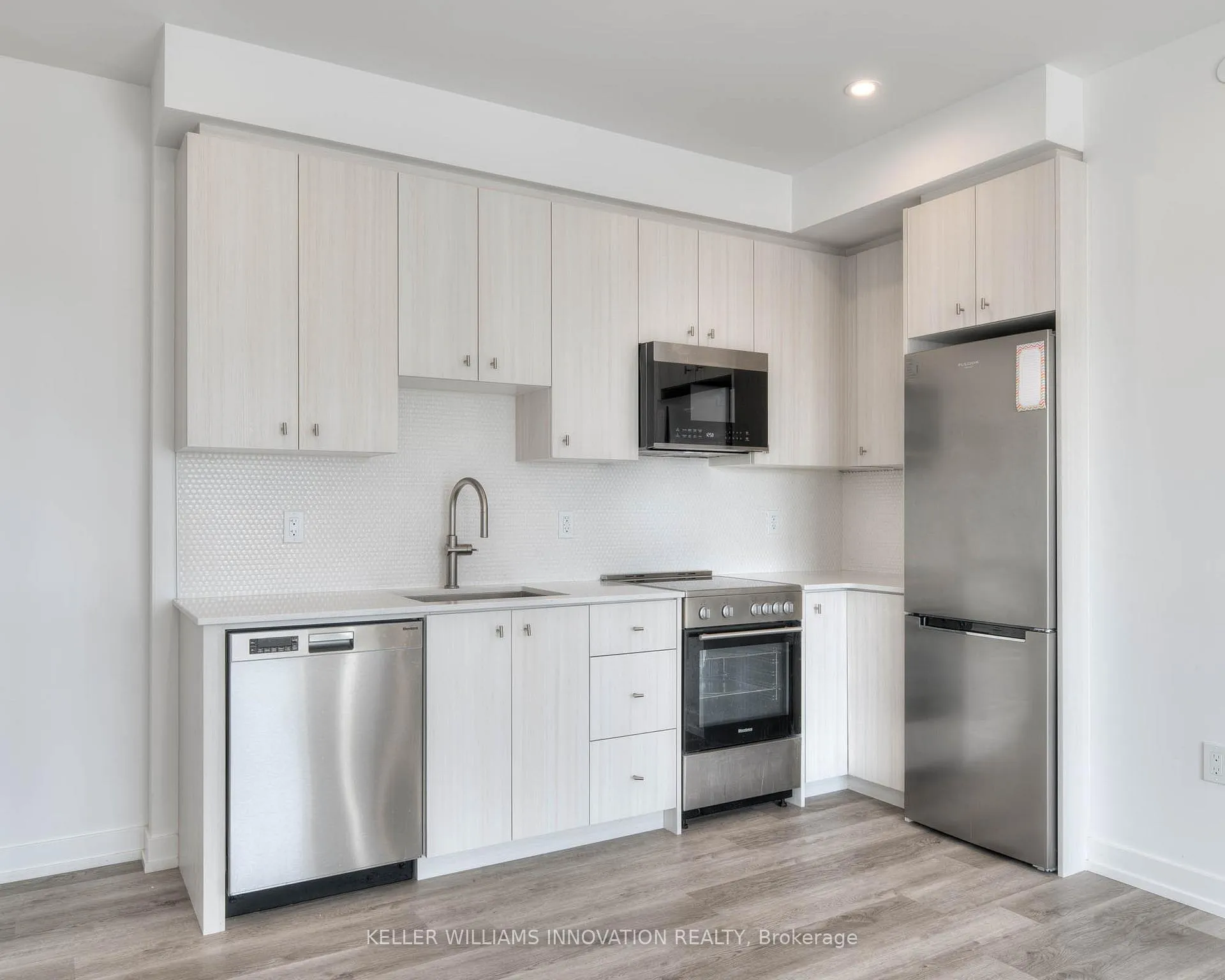 Photo 9 of Unit 1012, 5 Wellington Street S, Kitchener — HOMEH