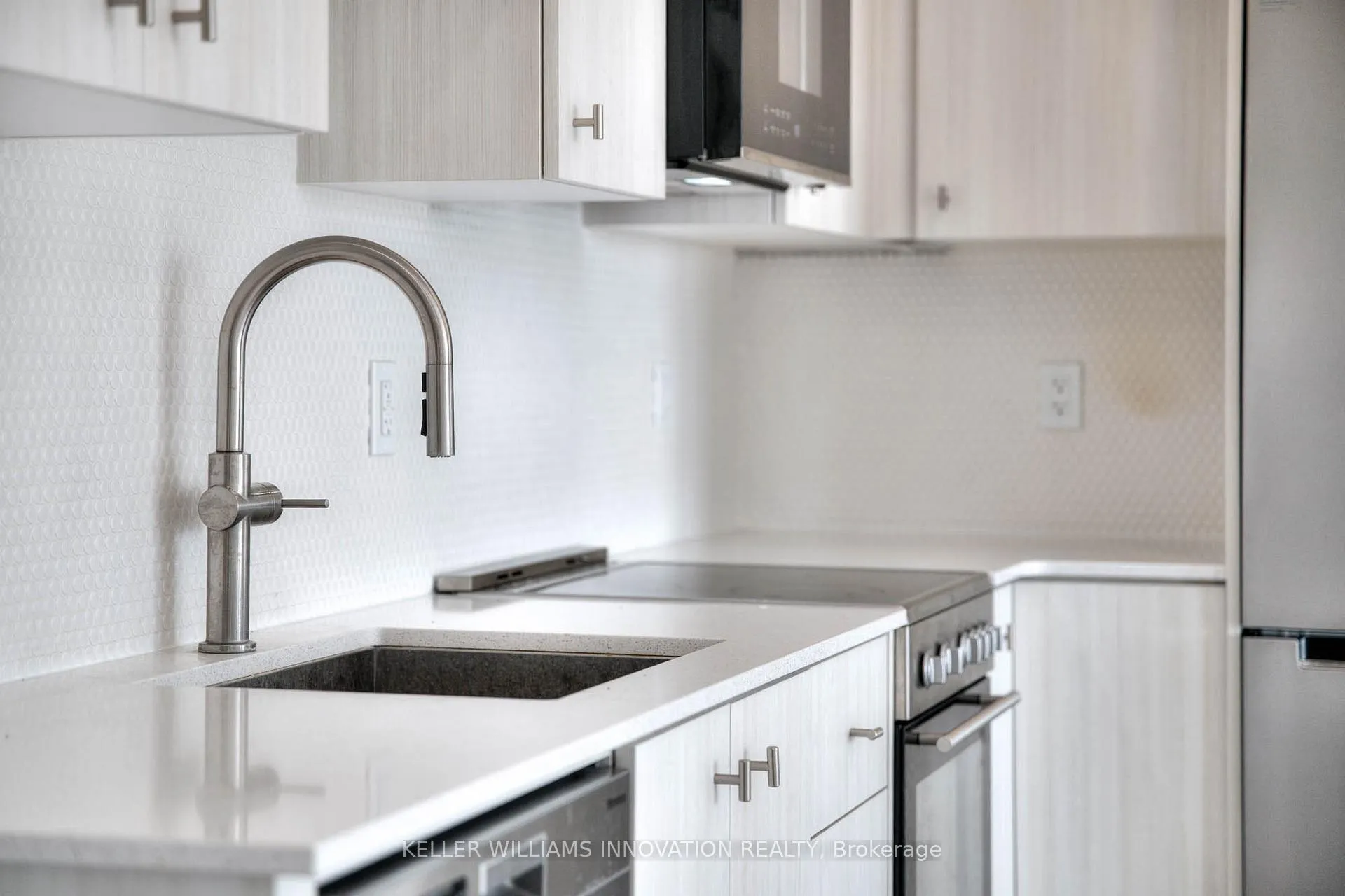 Photo 11 of Unit 1012, 5 Wellington Street S, Kitchener — HOMEH