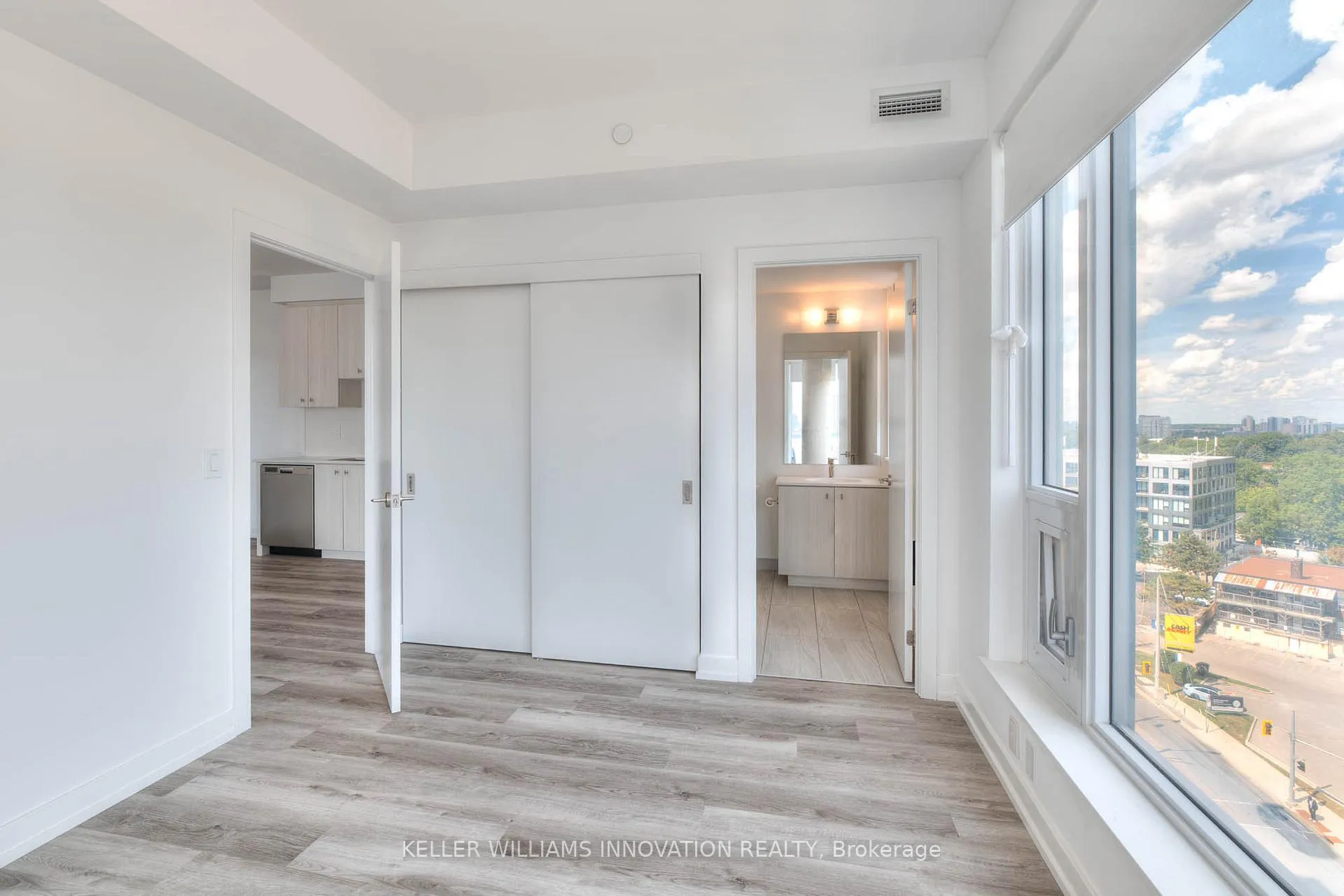 Photo 13 of Unit 1012, 5 Wellington Street S, Kitchener — HOMEH