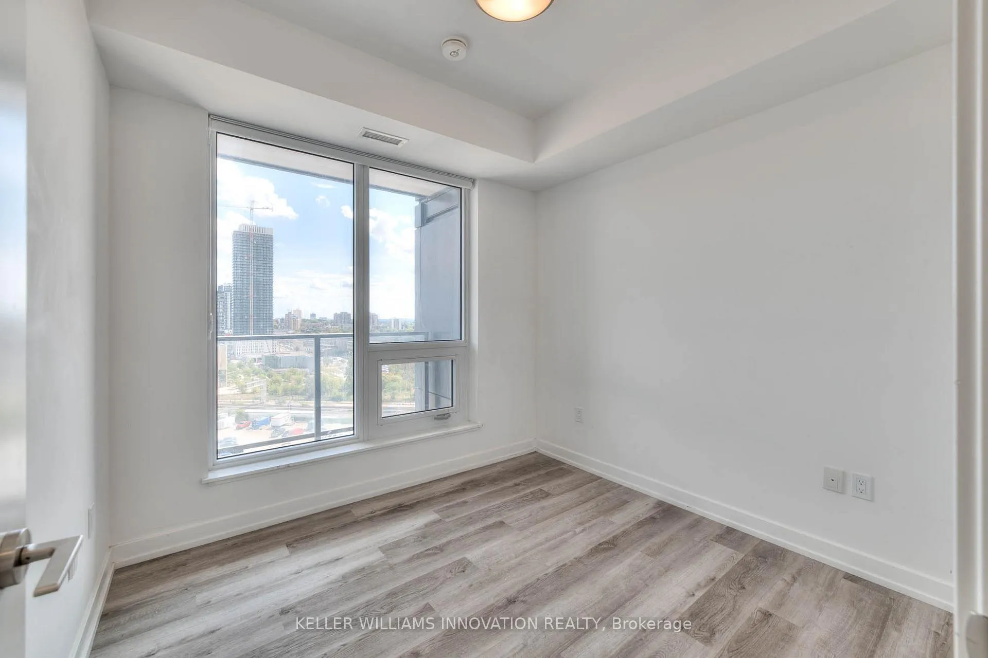 Photo 16 of Unit 1012, 5 Wellington Street S, Kitchener — HOMEH