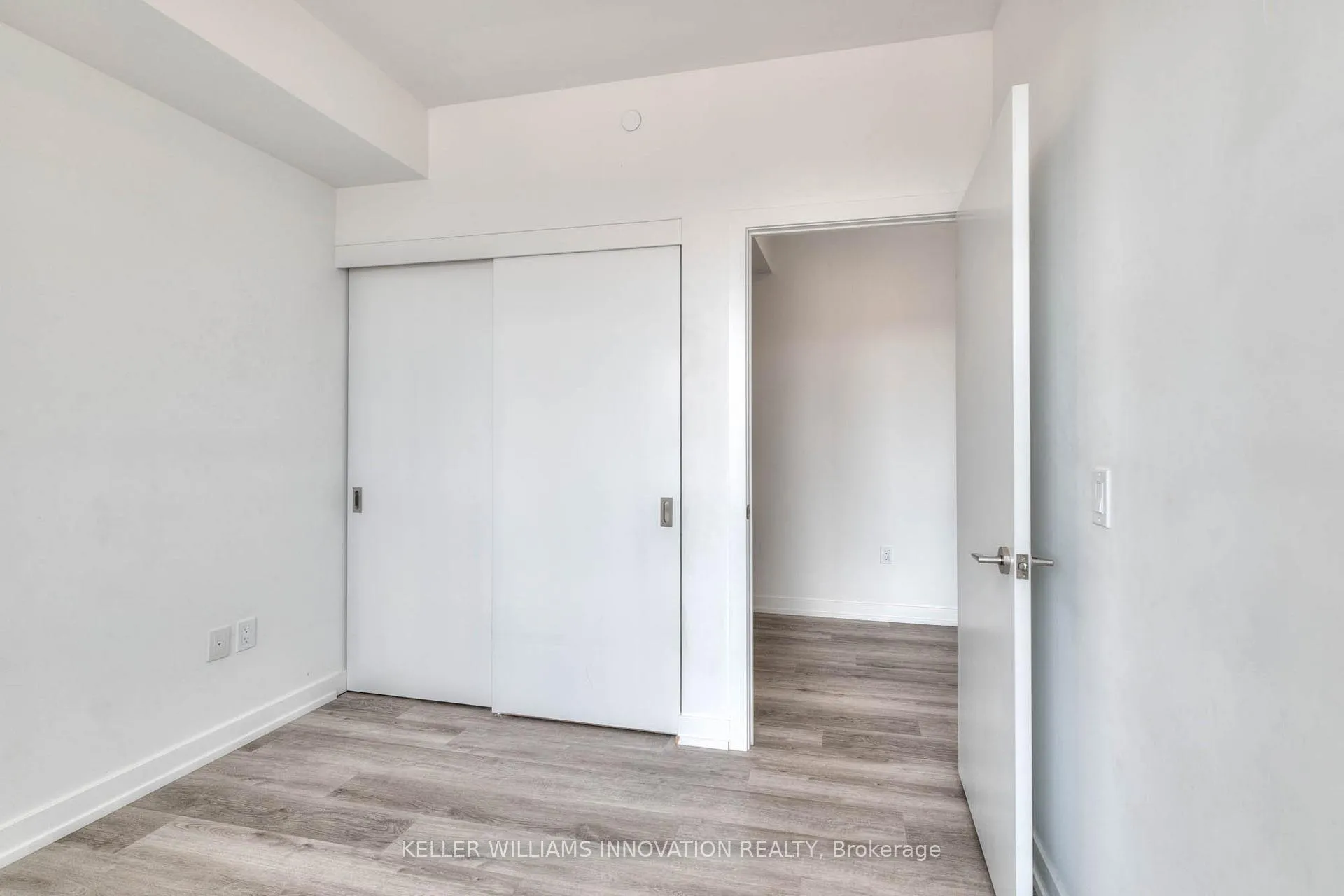 Photo 17 of Unit 1012, 5 Wellington Street S, Kitchener — HOMEH