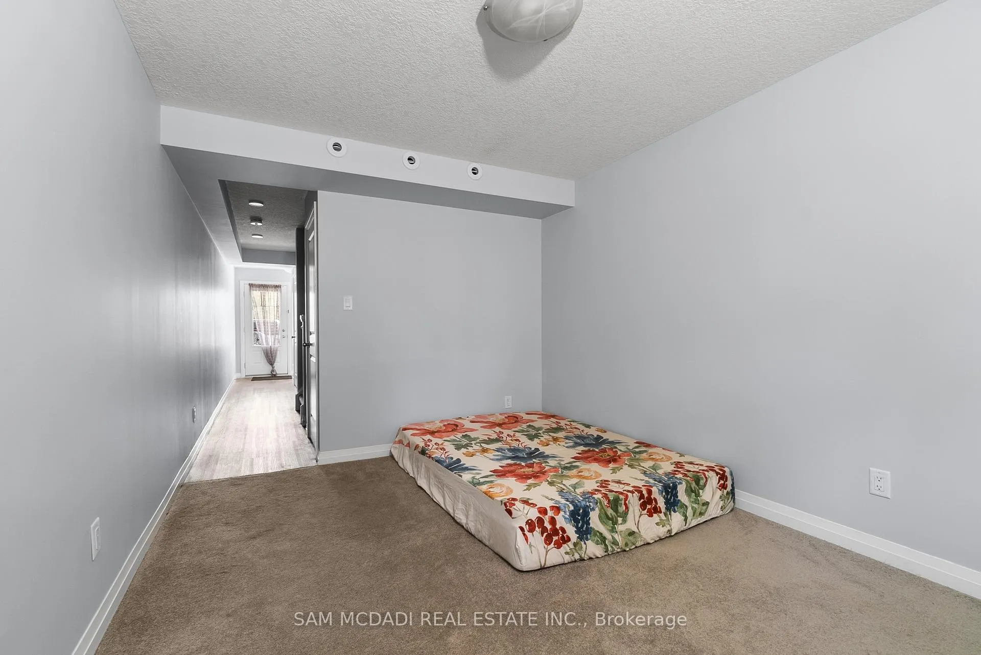 Photo 5 of Unit D8, 24 Morrison Road, Kitchener — HOMEH