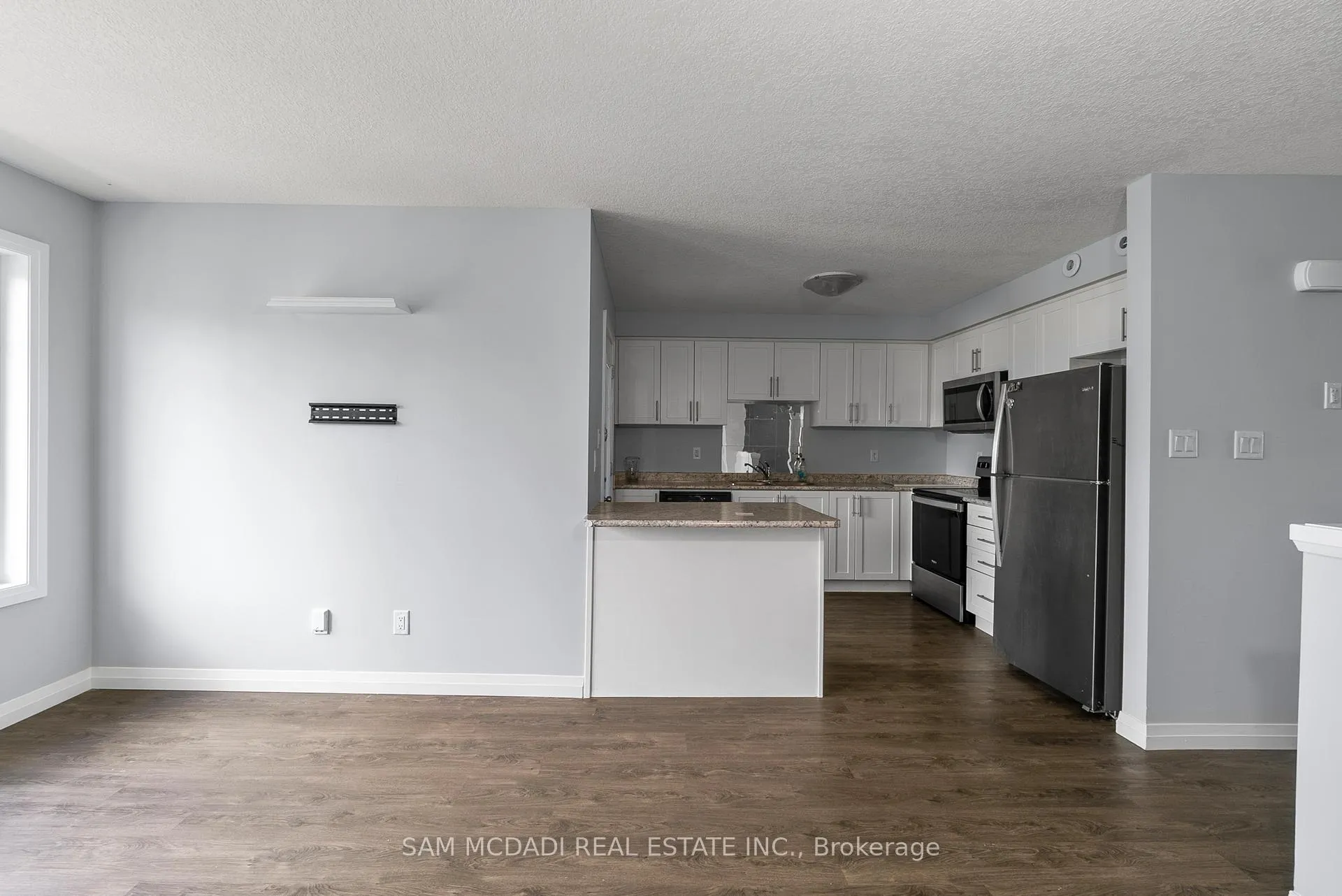 Photo 12 of Unit D8, 24 Morrison Road, Kitchener — HOMEH
